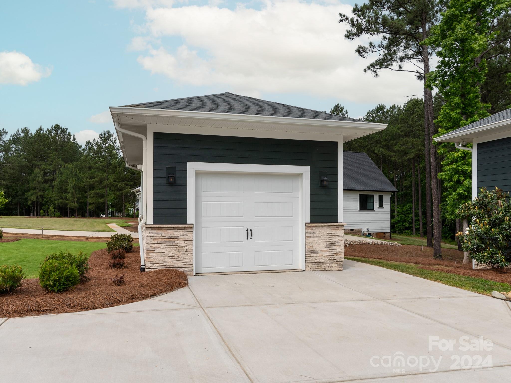 6062 Chimney Bluff Road