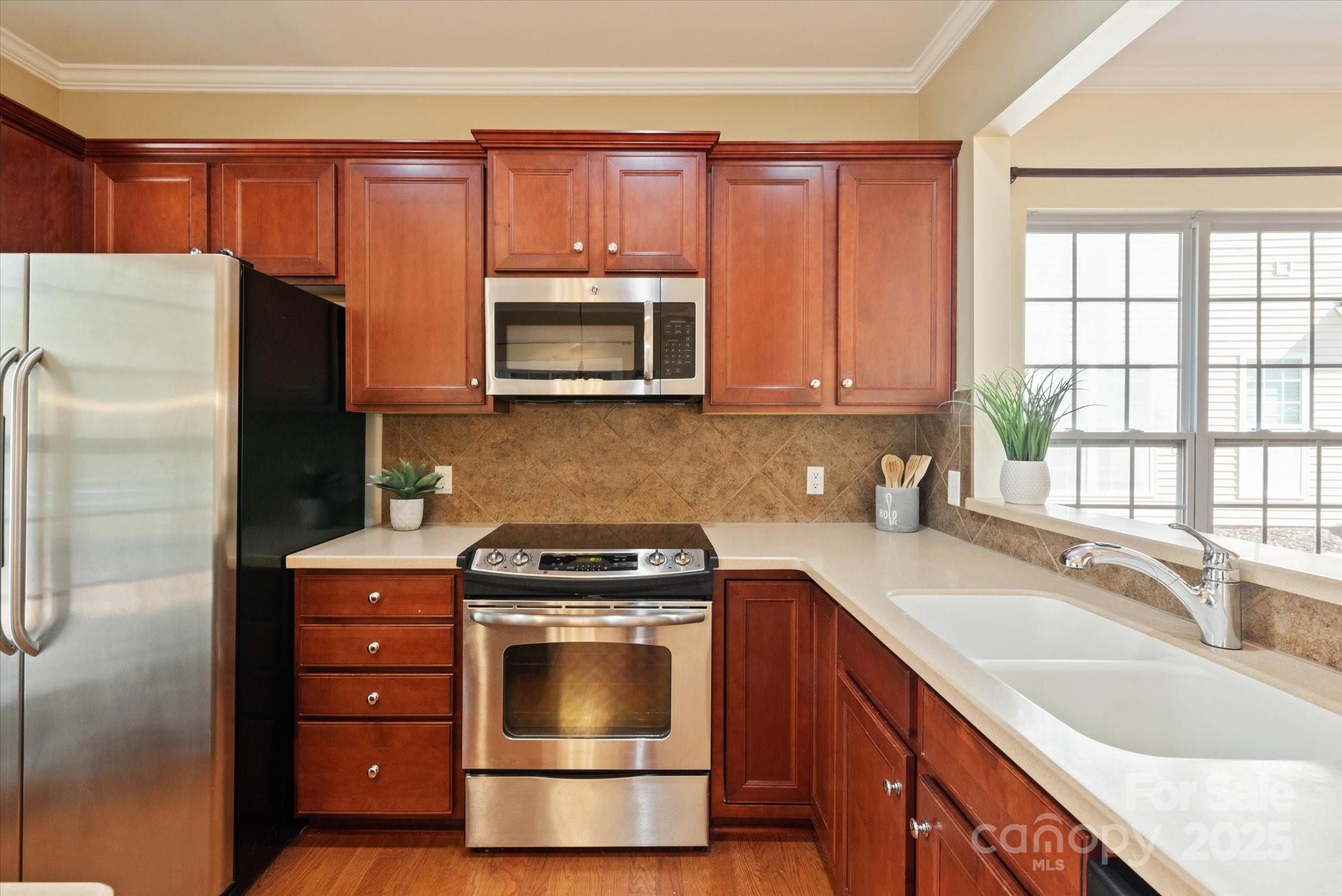 1005 Sweetleaf Drive