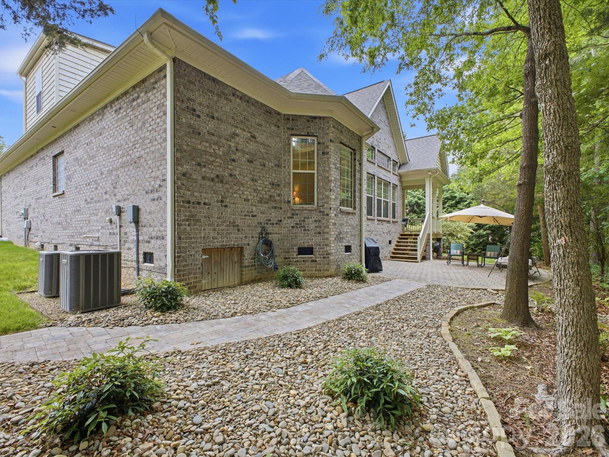 4005 Stonehill Lane
