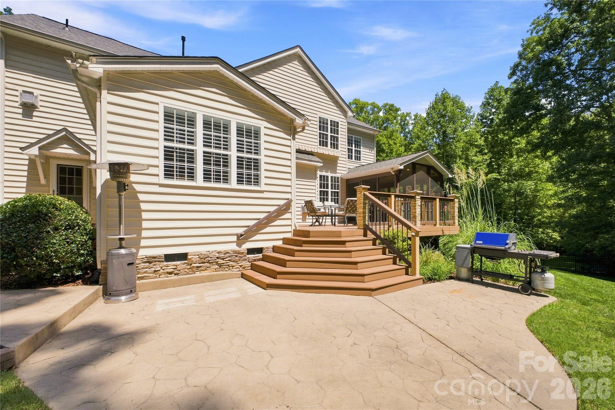 11019 King George Lane