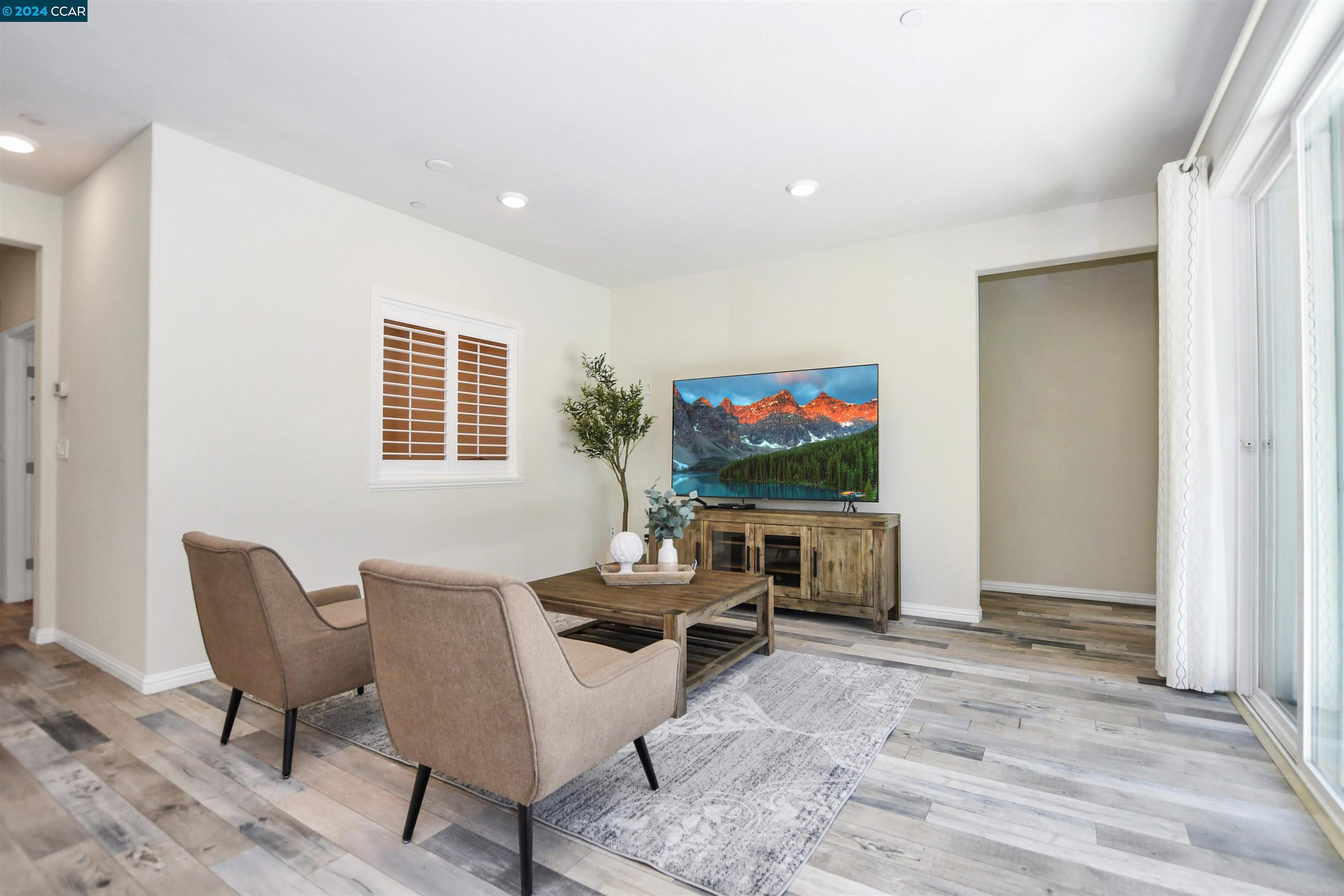 758 Bella Dr