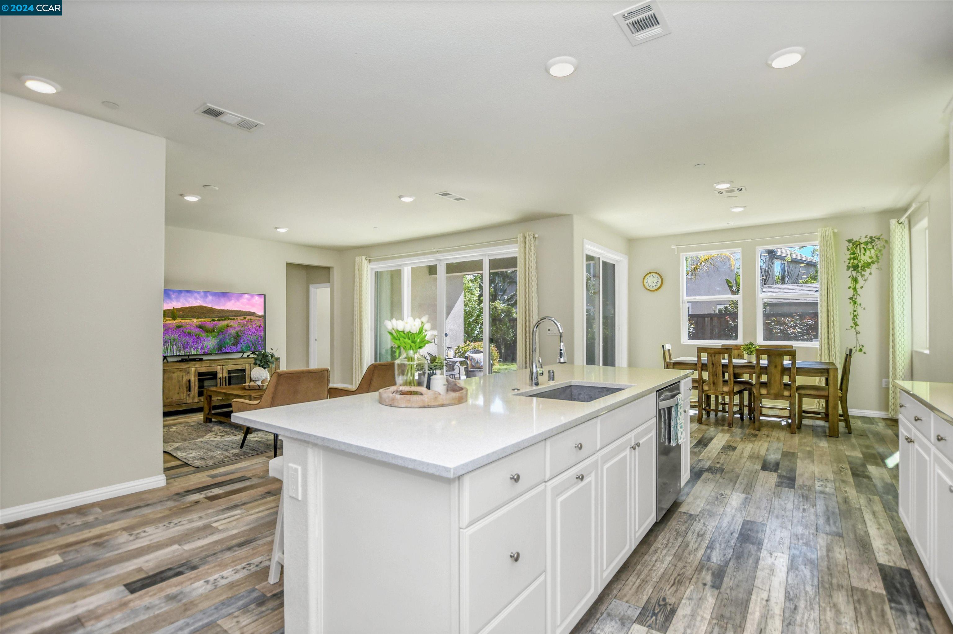 758 Bella Dr