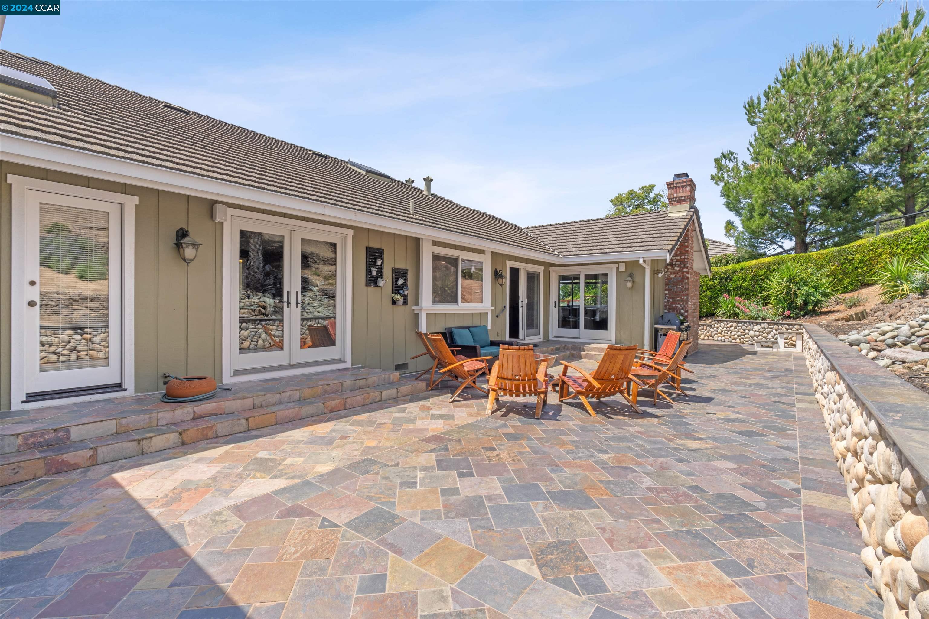 5241 Myrtle Dr