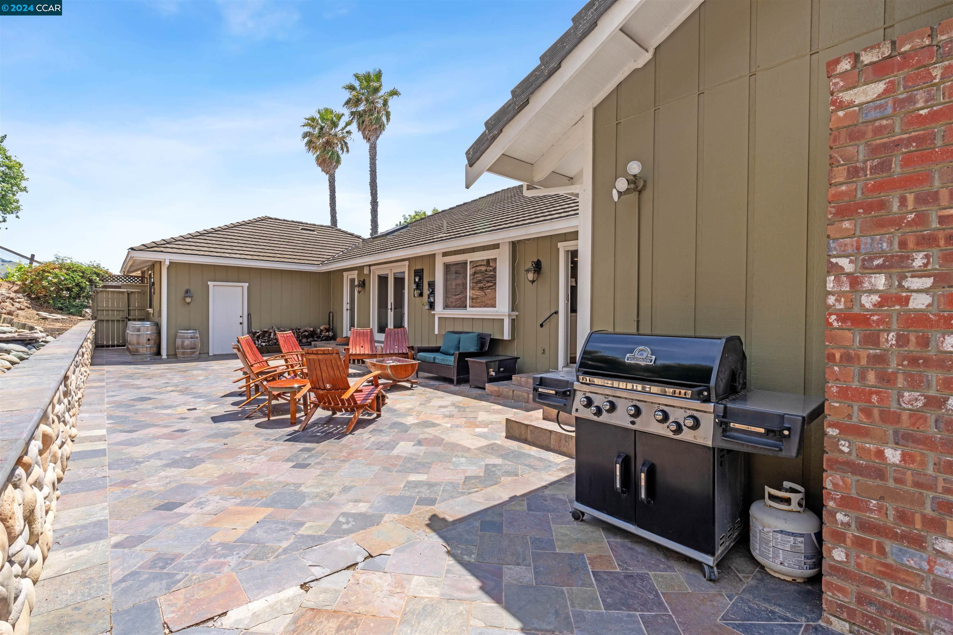 5241 Myrtle Dr