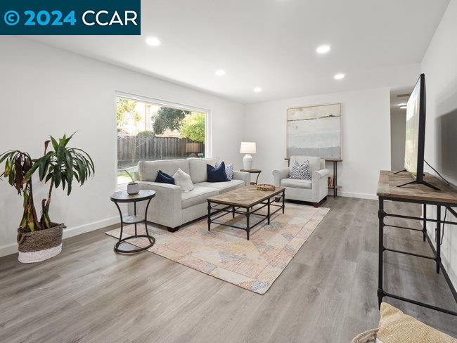 1530 American Beauty Dr