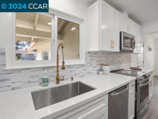 1530 American Beauty Dr