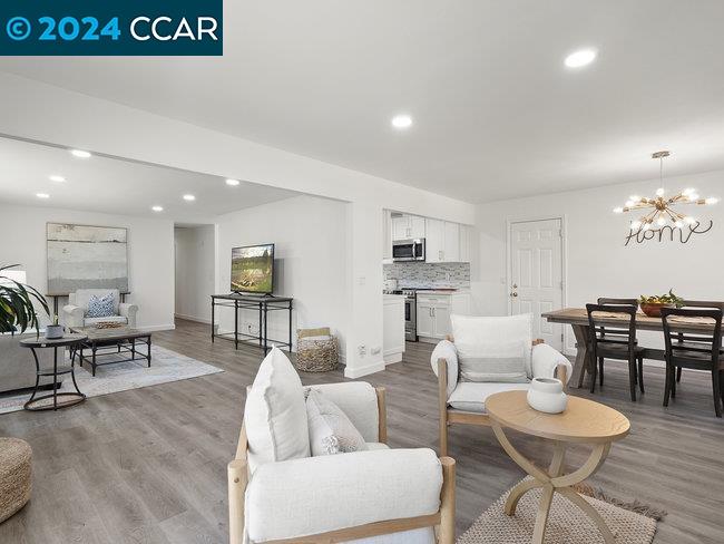 1530 American Beauty Dr