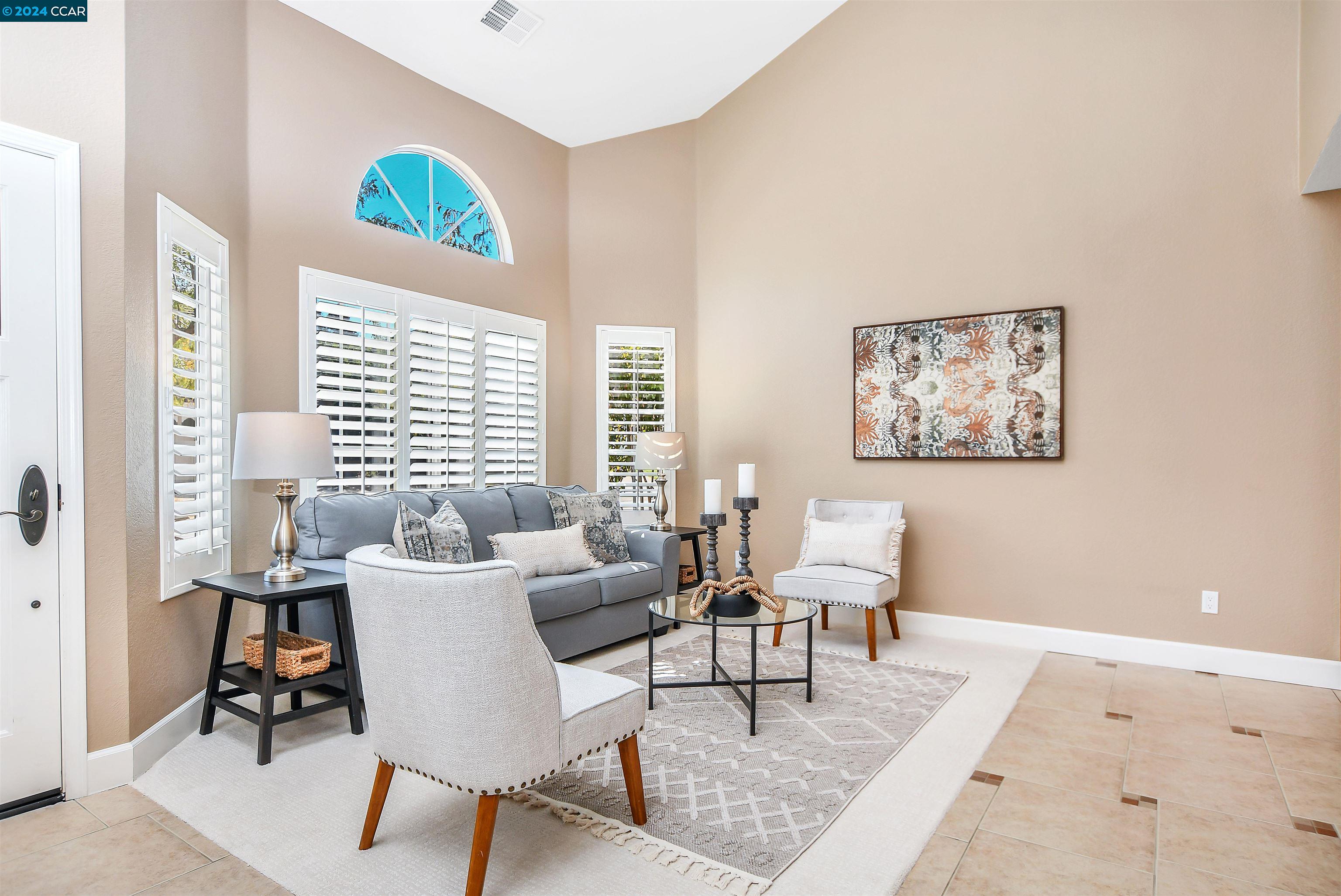 1053 Oakleaf Ct