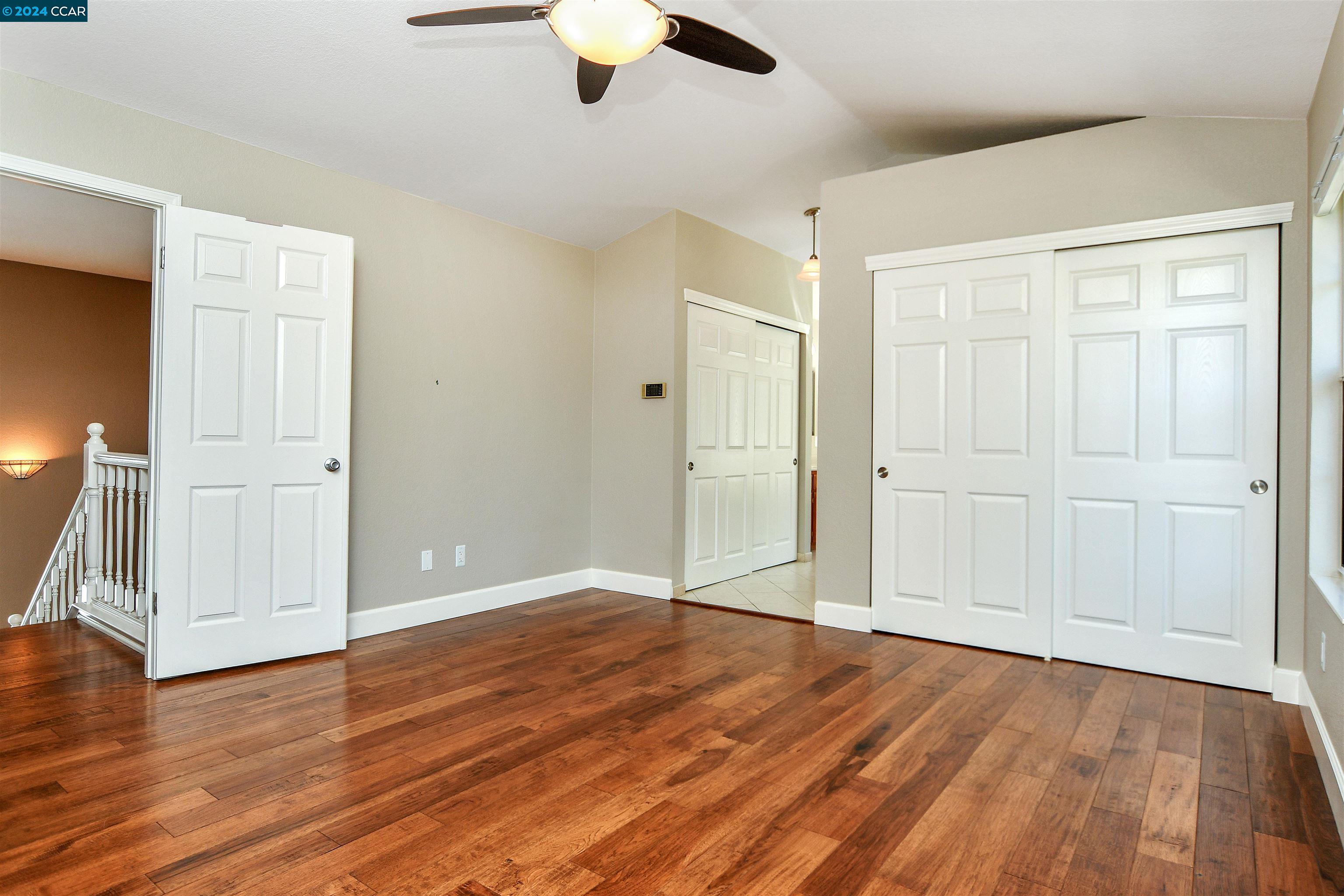 1053 Oakleaf Ct