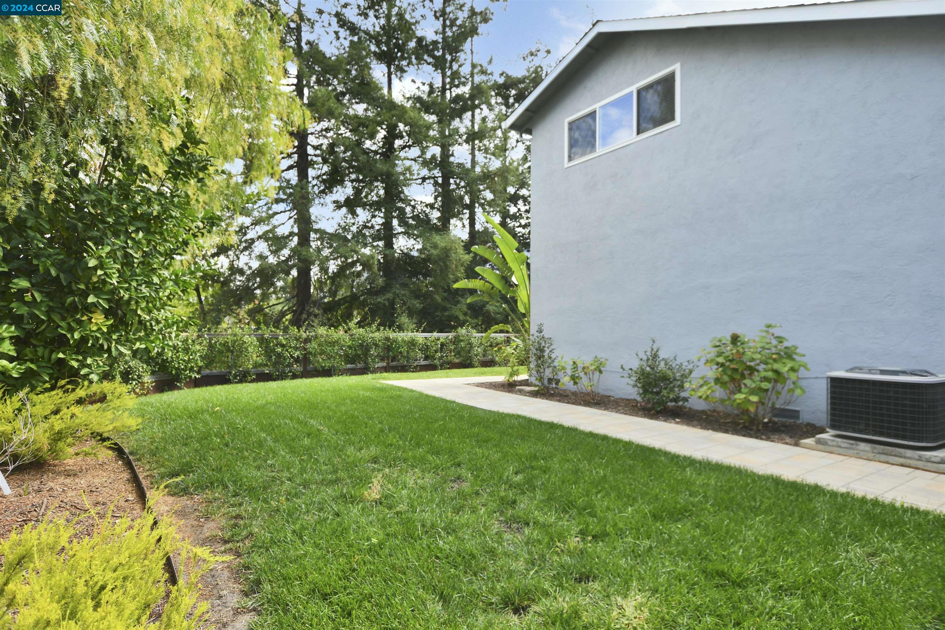 327 Mt Washington Way