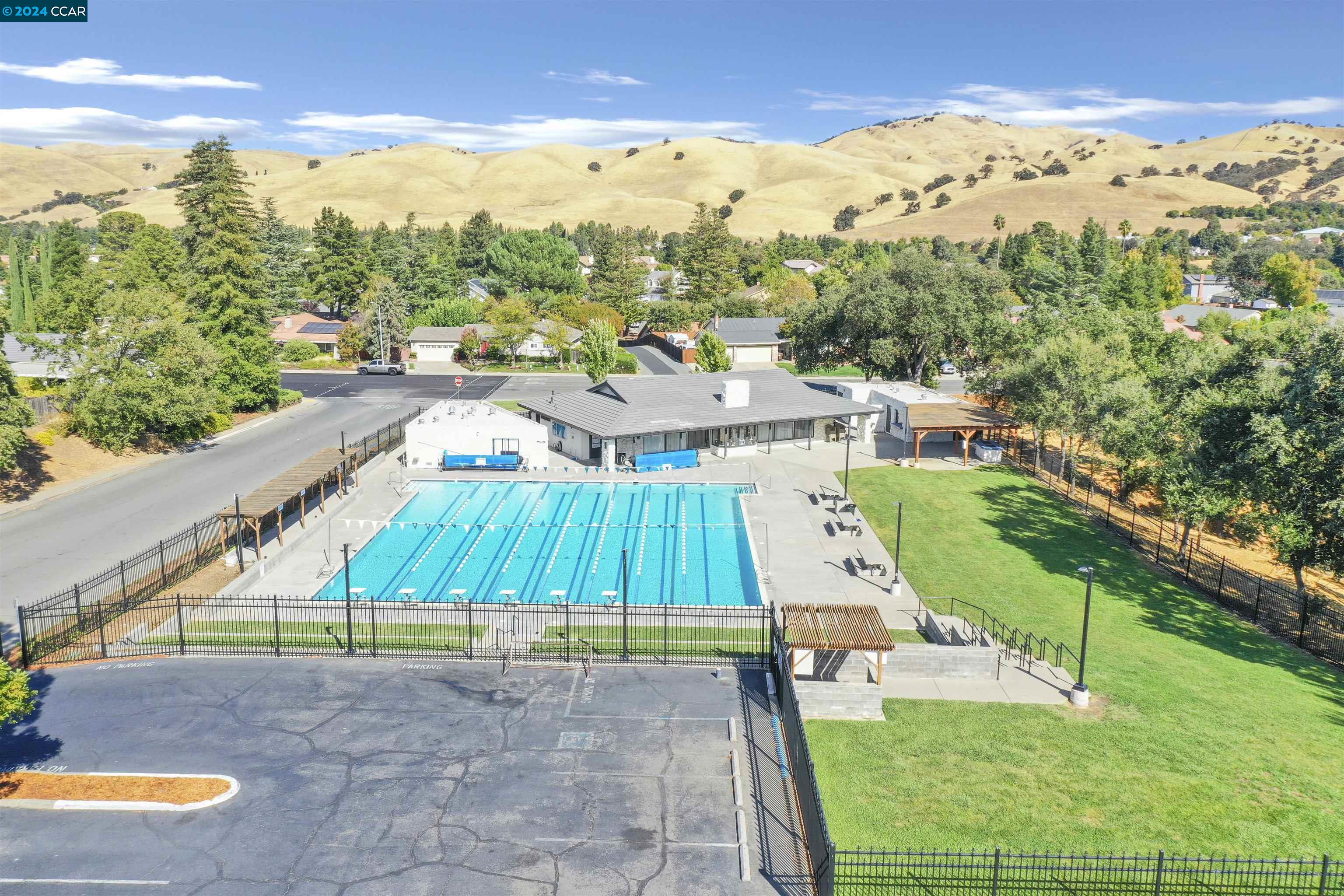 327 Mt Washington Way