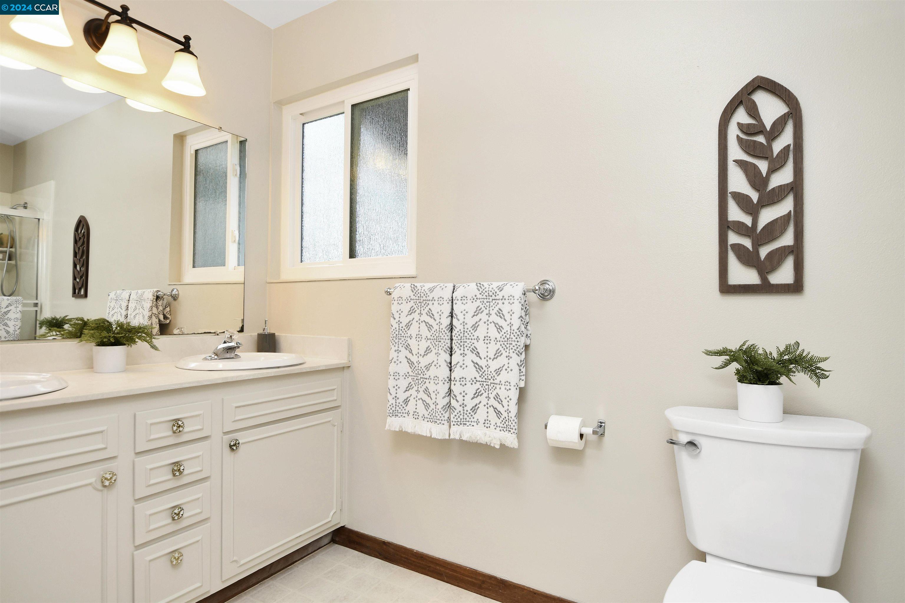 327 Mt Washington Way