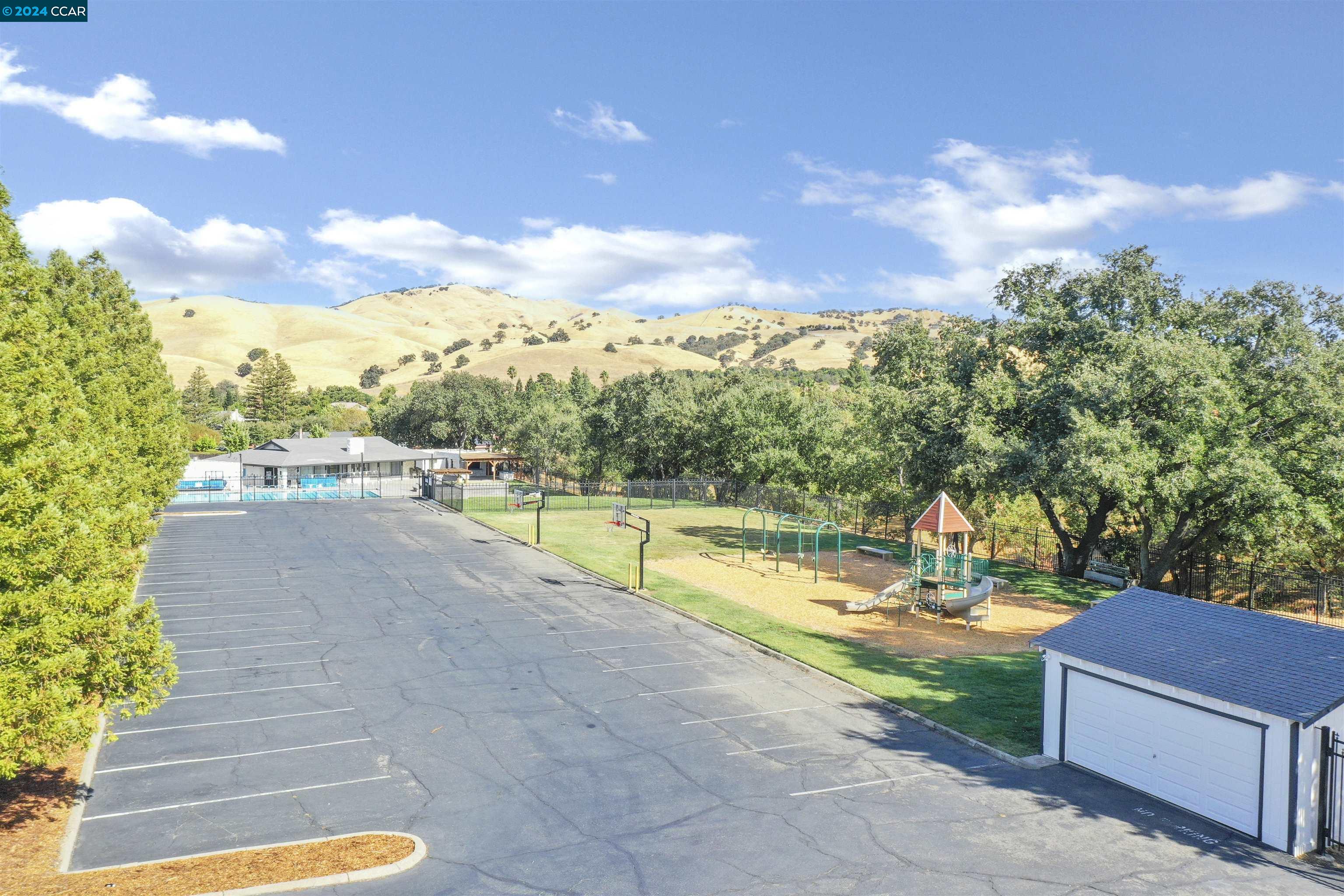 327 Mt Washington Way