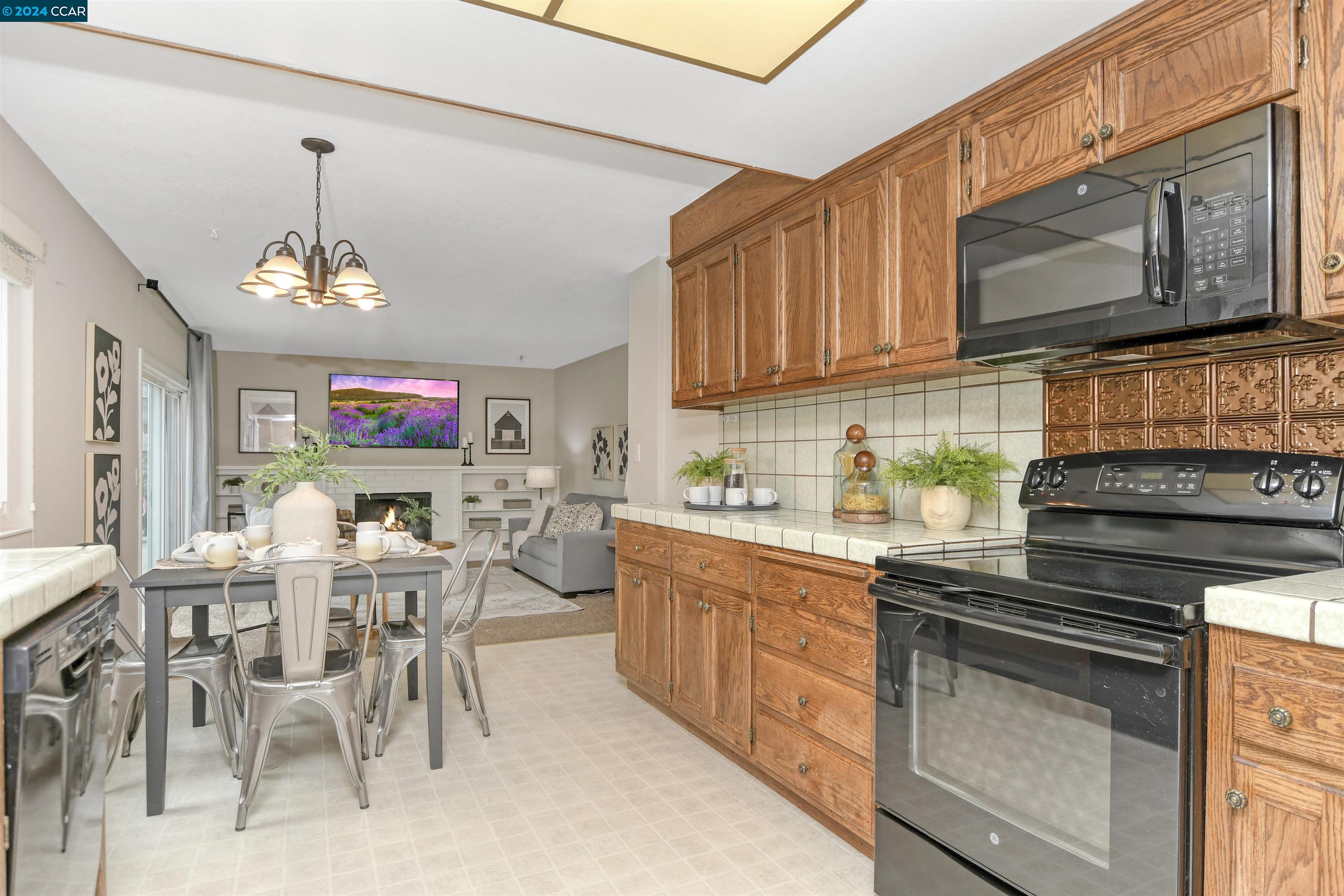 327 Mt Washington Way