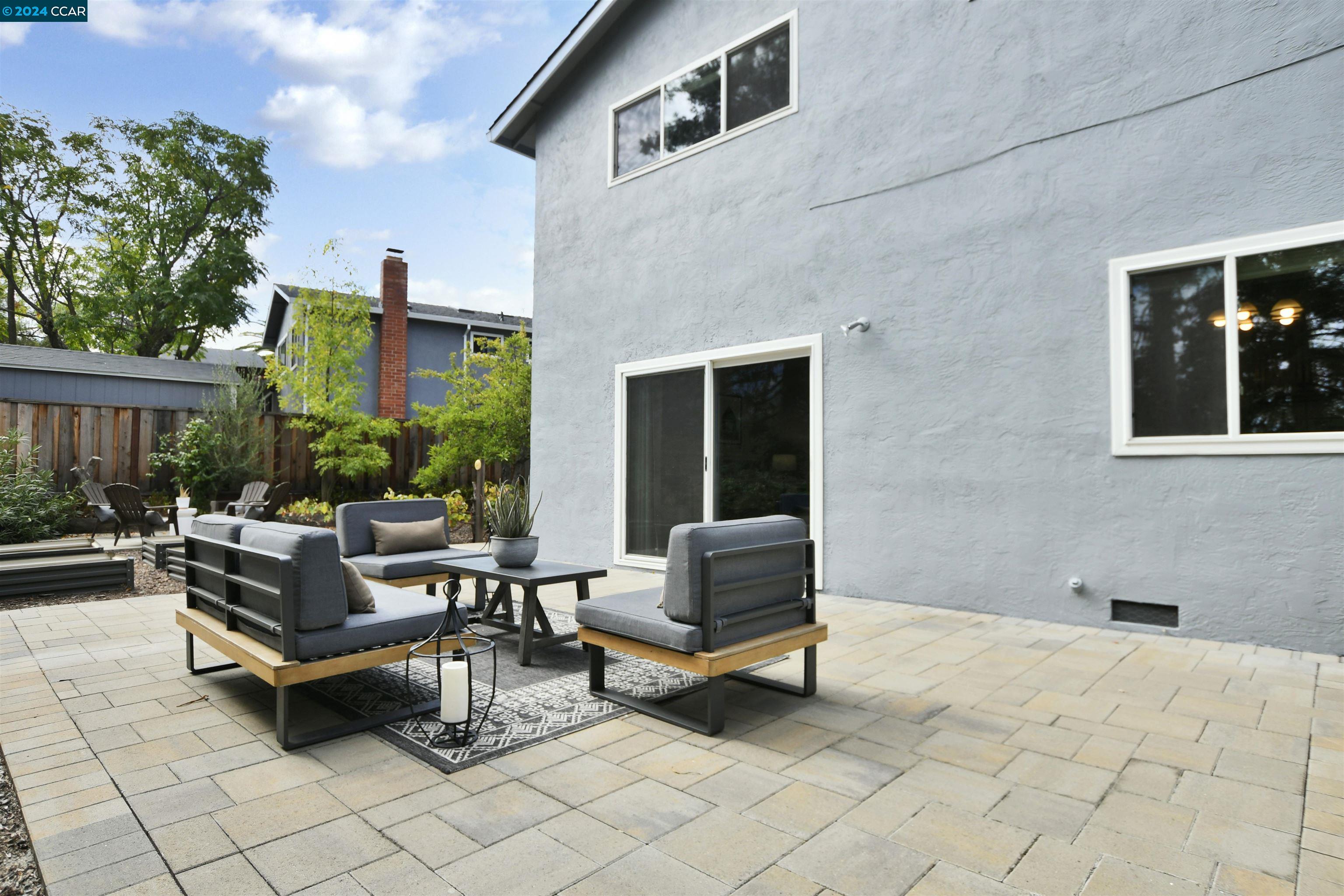 327 Mt Washington Way