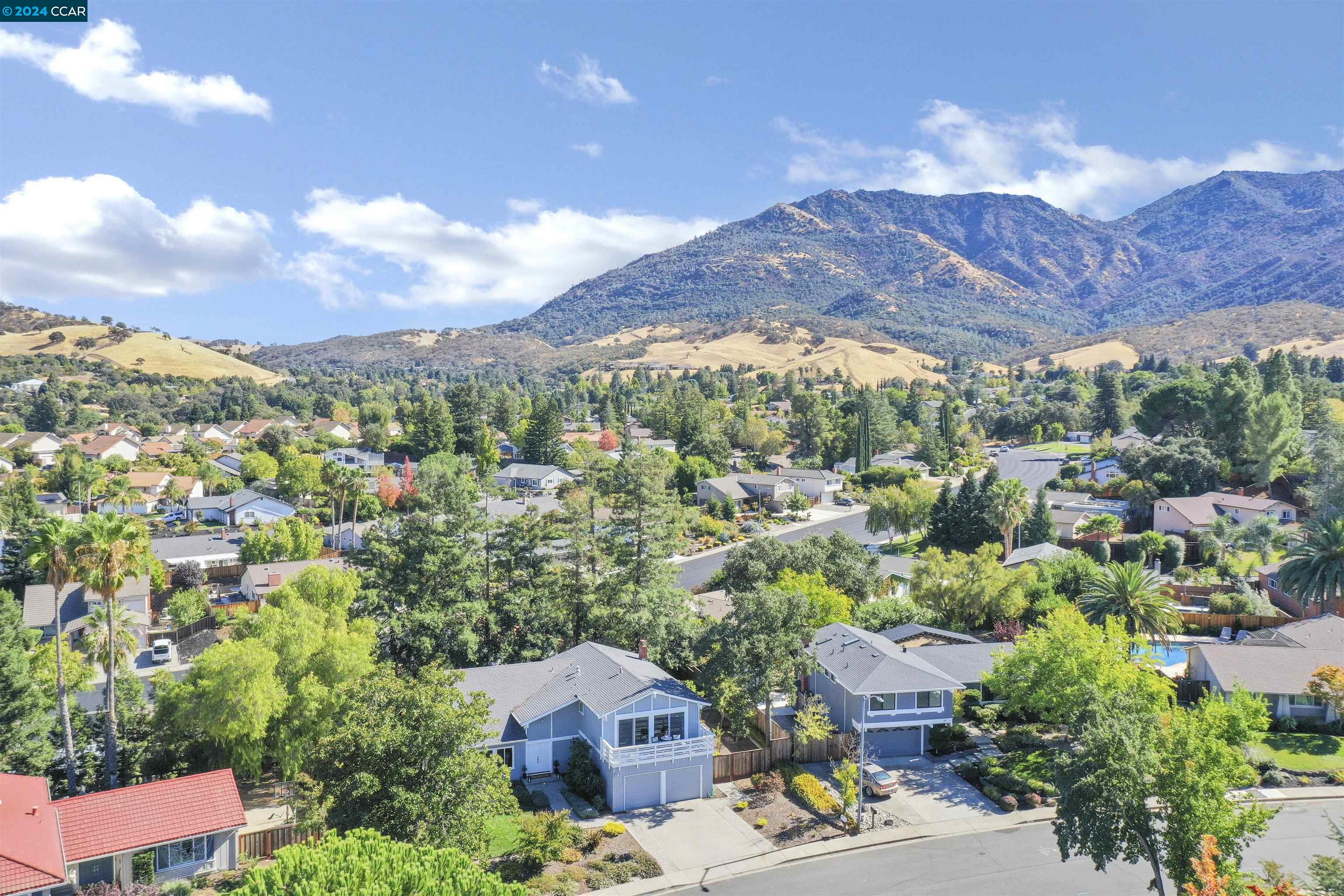 327 Mt Washington Way