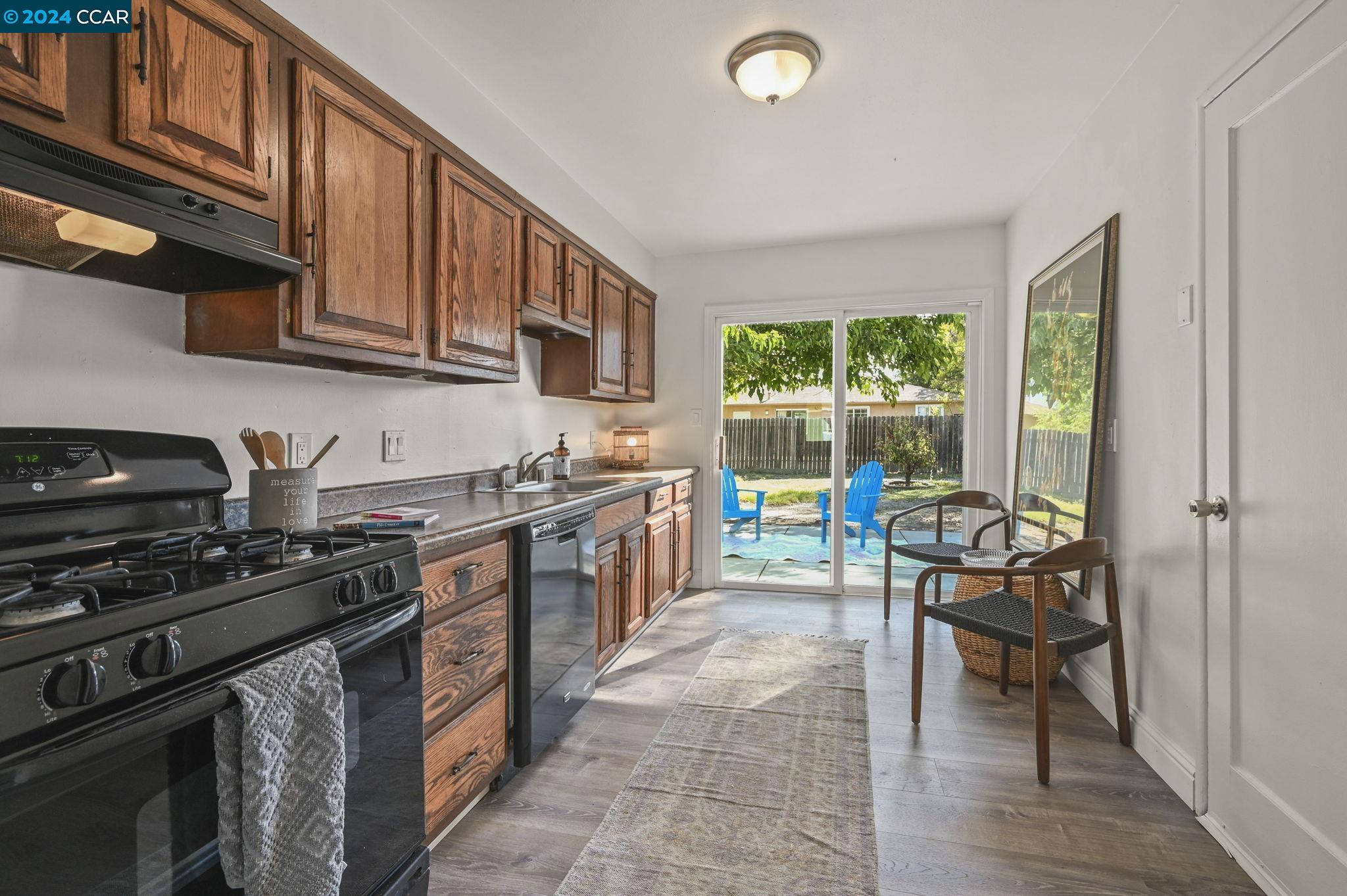 856 Christine Ct