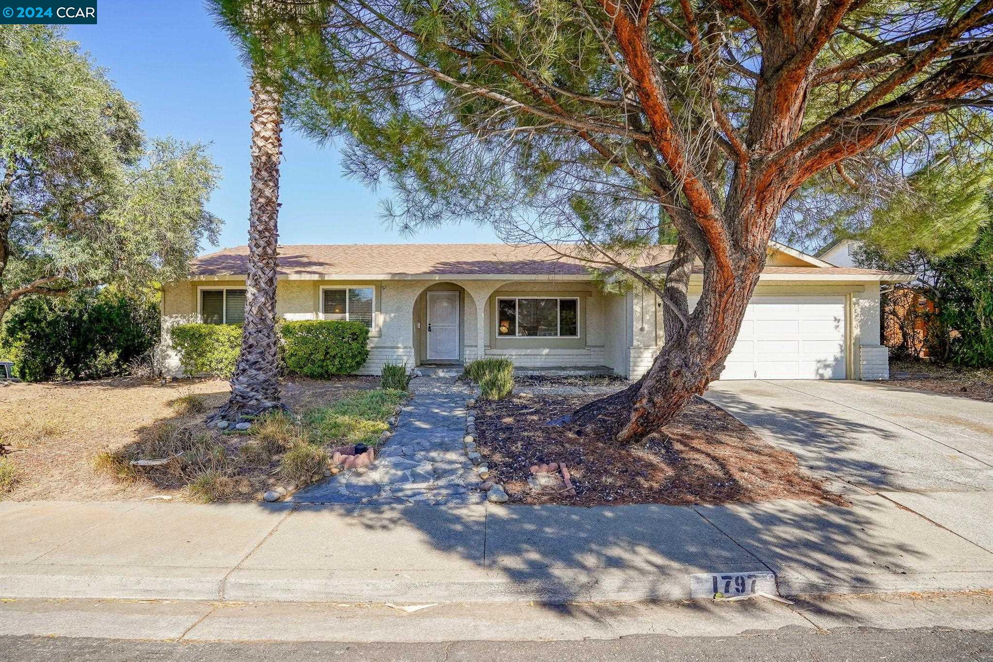 1797 Heatherwood Dr