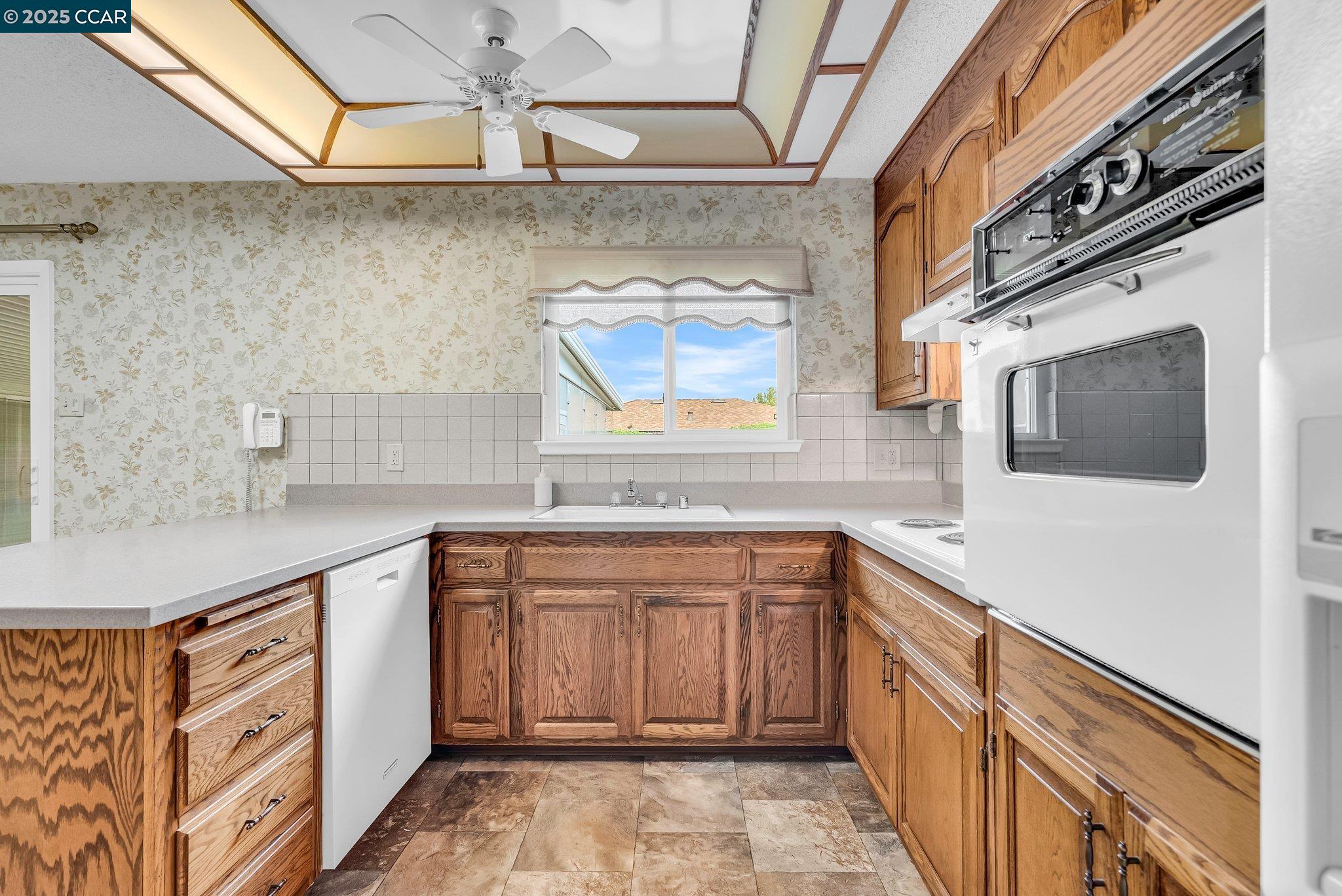 5517 Colorado Dr