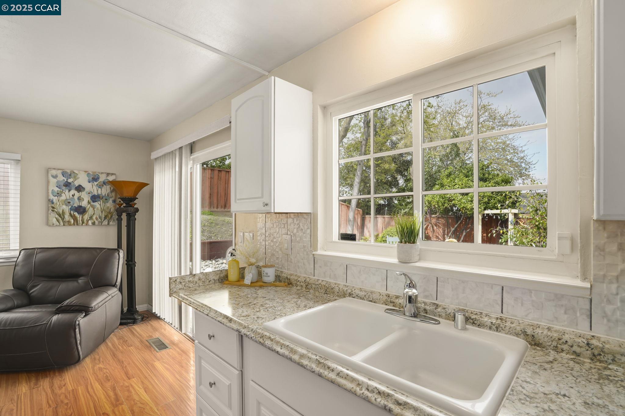 2279 Saint George Dr