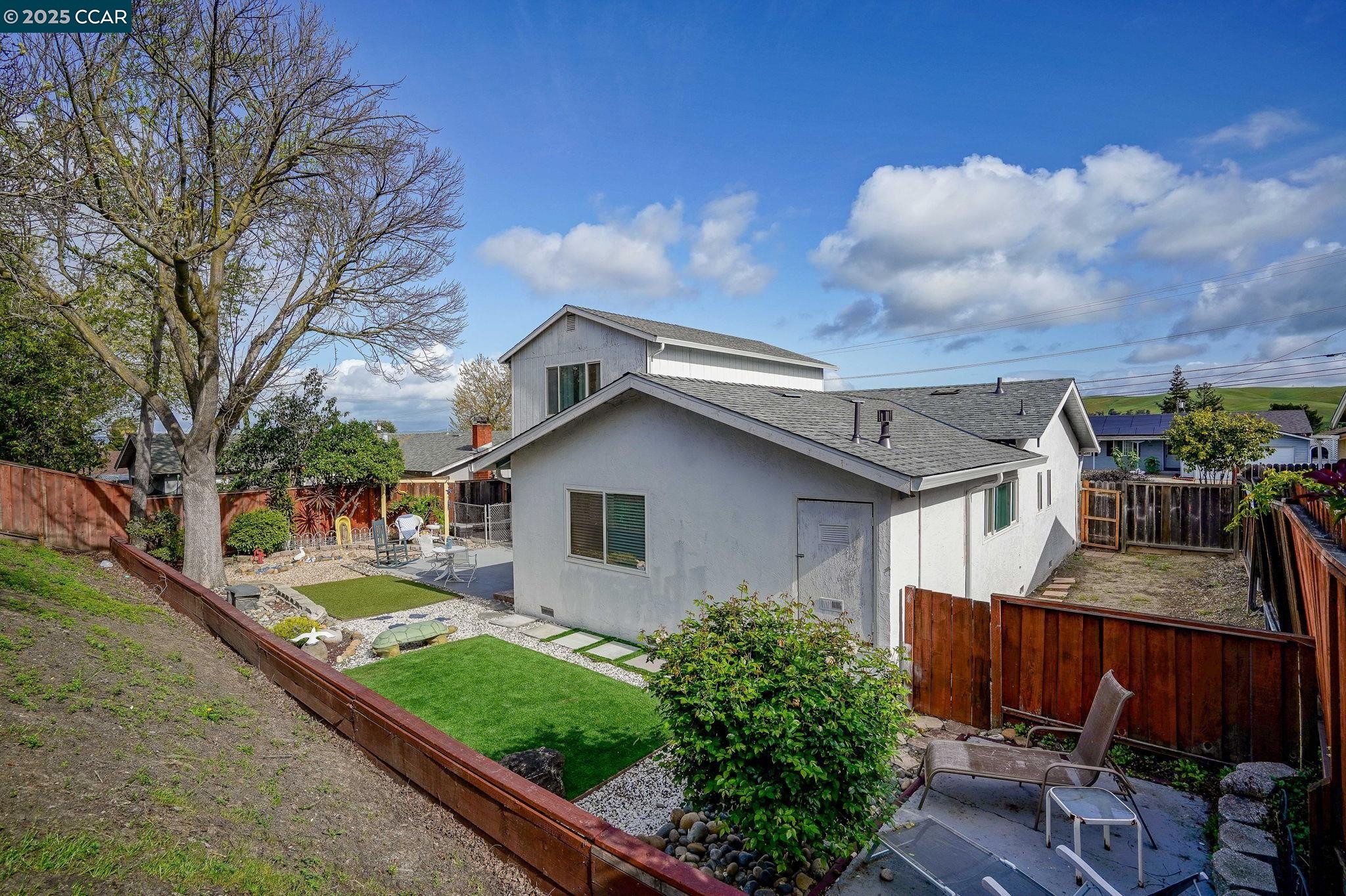 2279 Saint George Dr