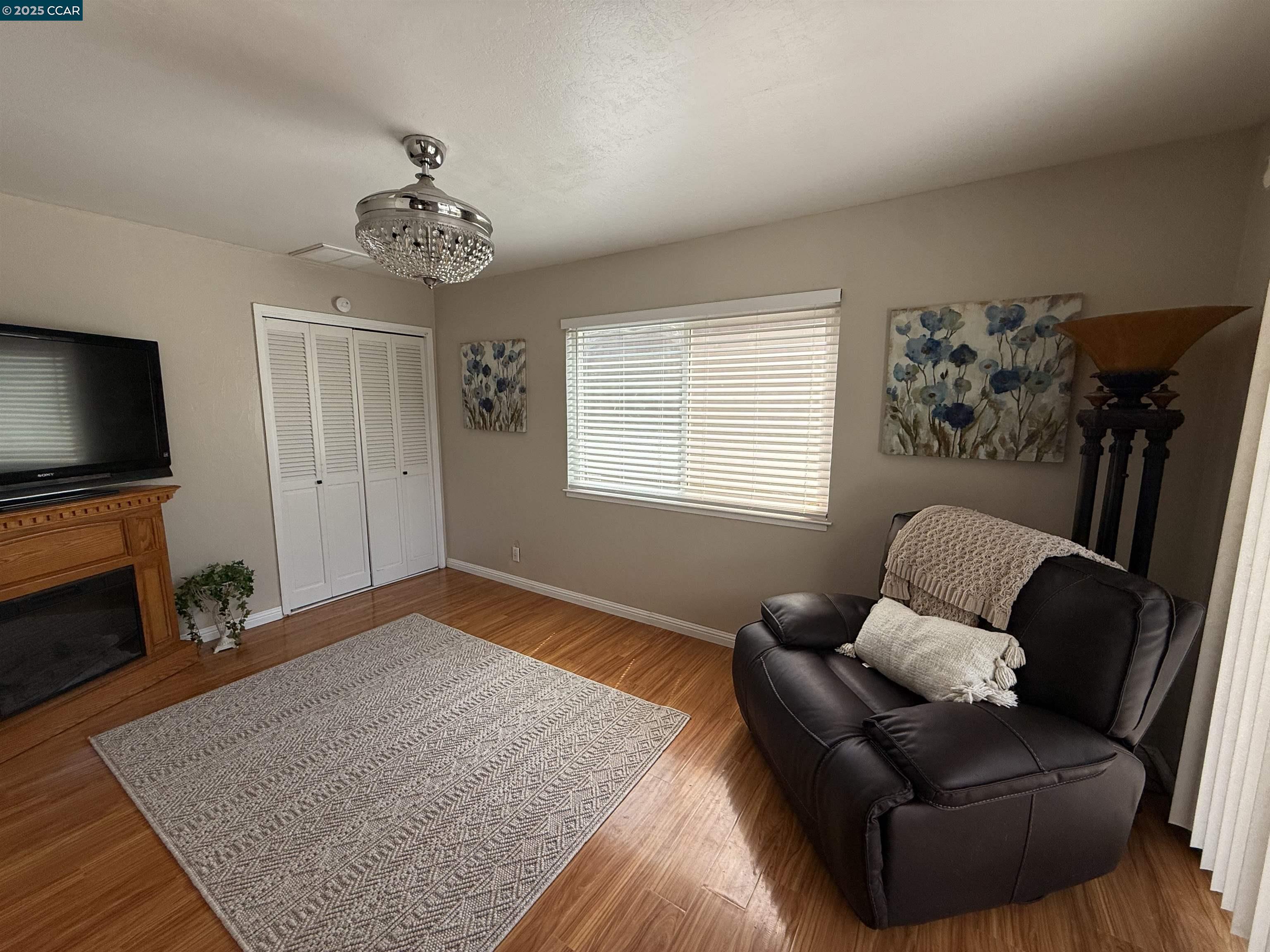 2279 Saint George Dr
