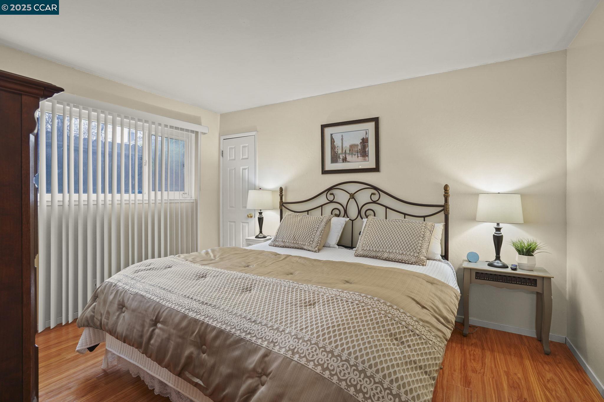 2279 Saint George Dr