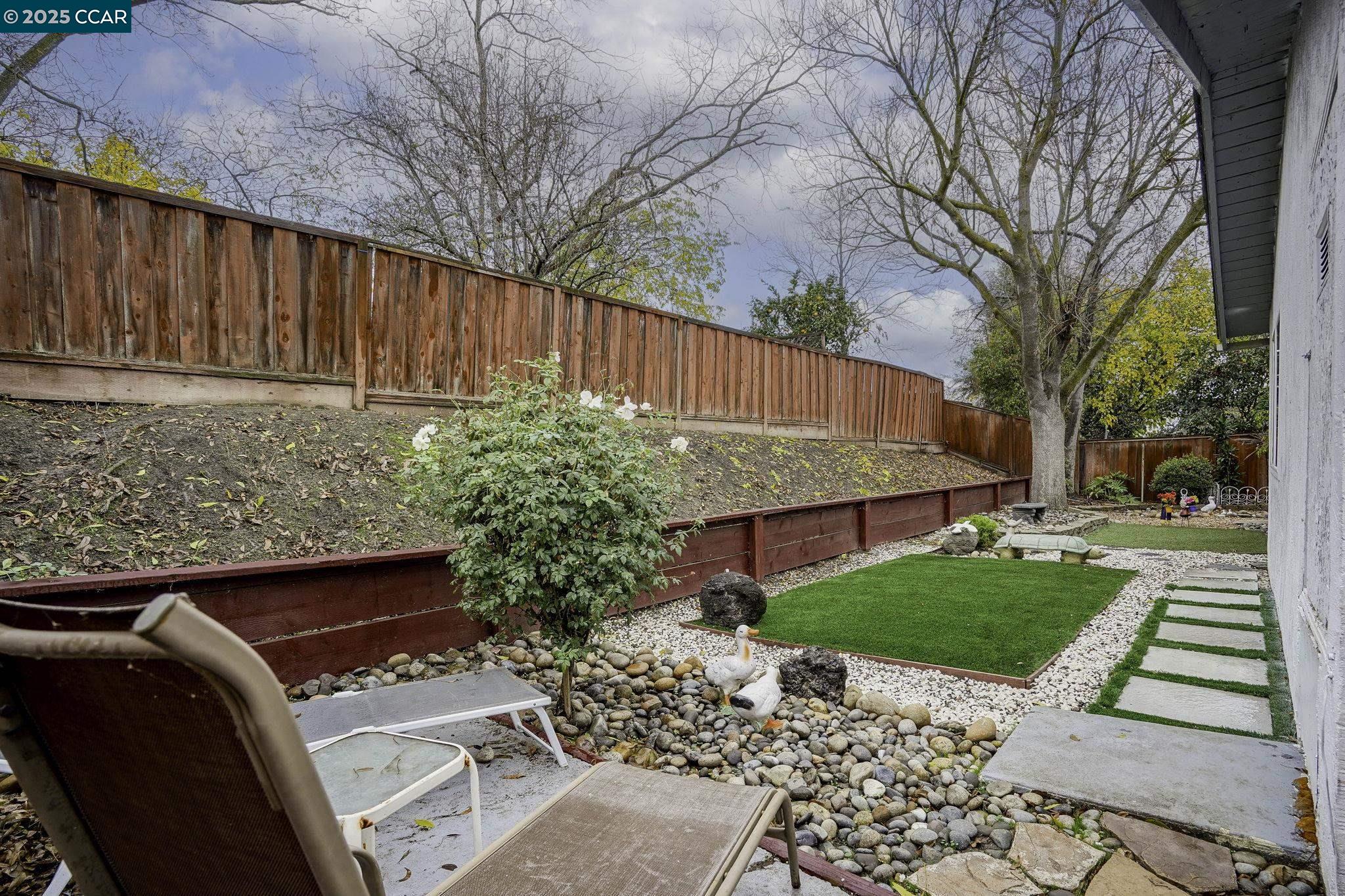 2279 Saint George Dr