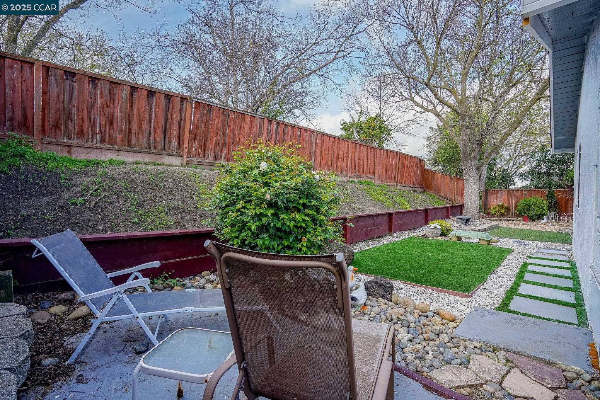 2279 Saint George Dr