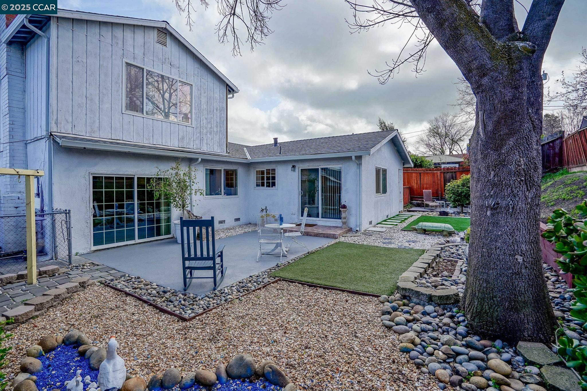 2279 Saint George Dr