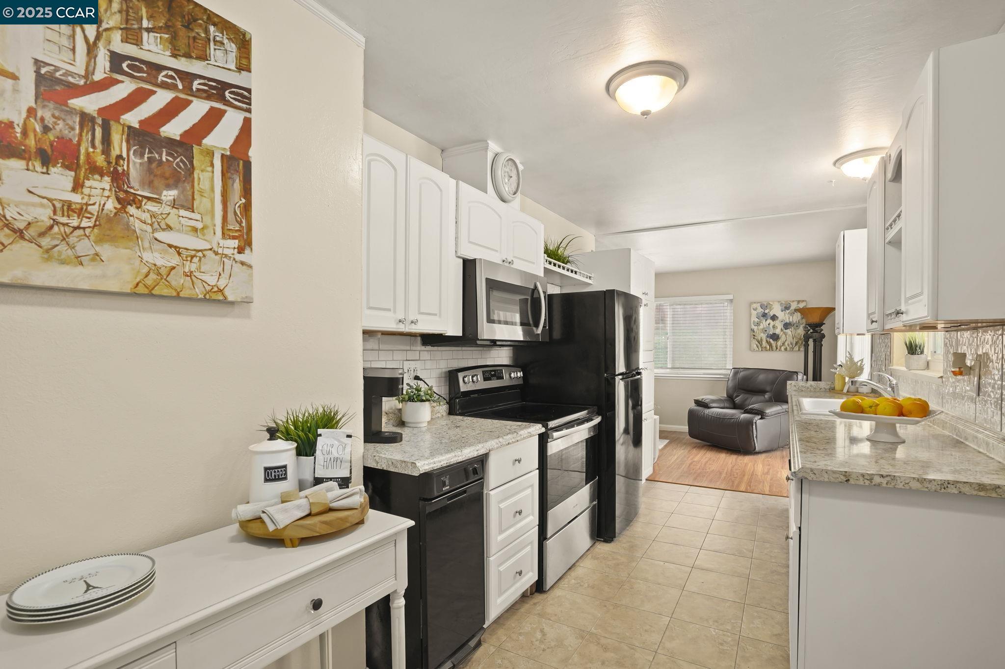 2279 Saint George Dr