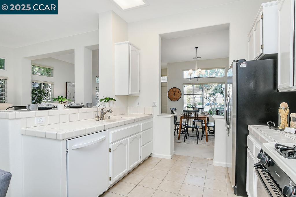 1680 Roxbury Way