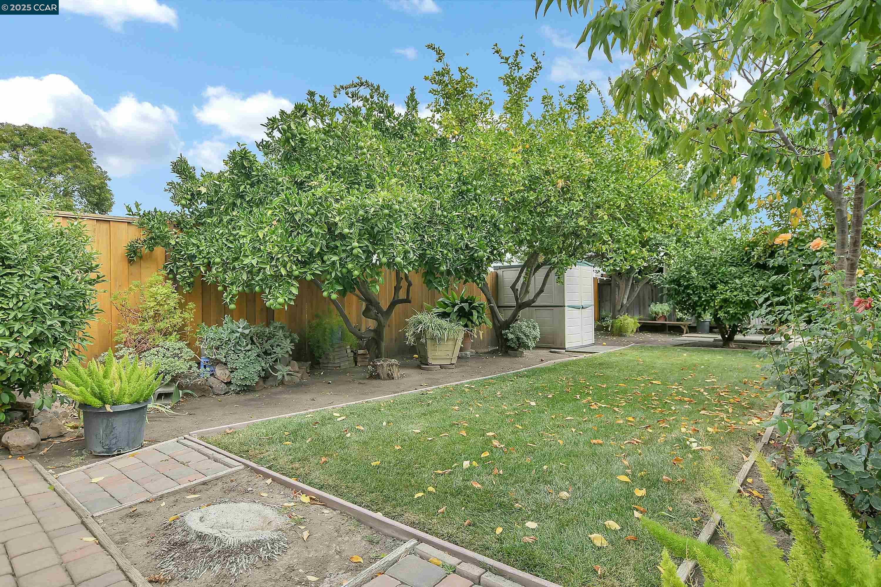 1860 Granada Dr