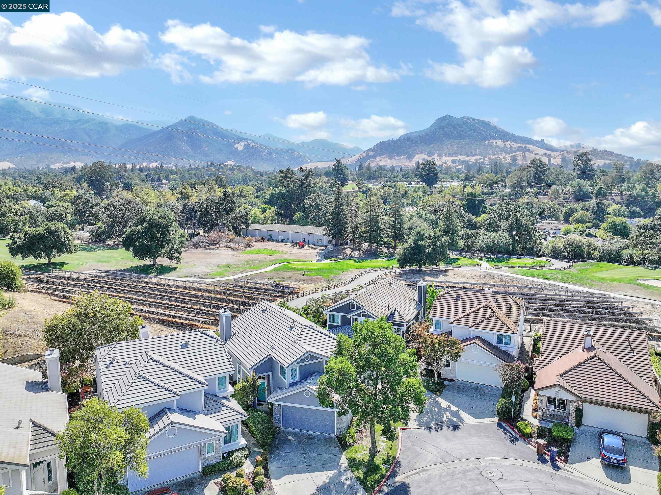 1039 Feather Cir
