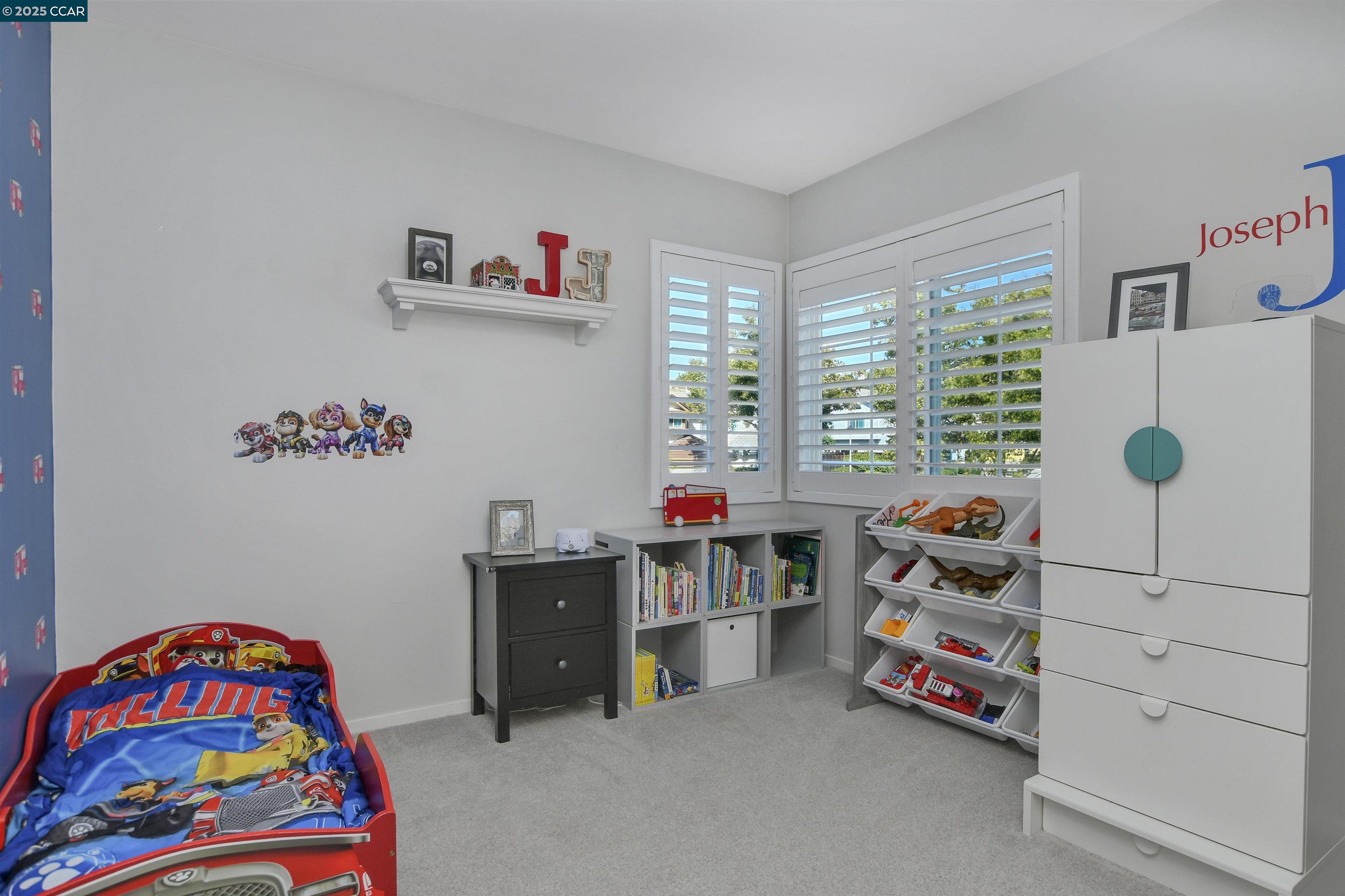 1039 Feather Cir