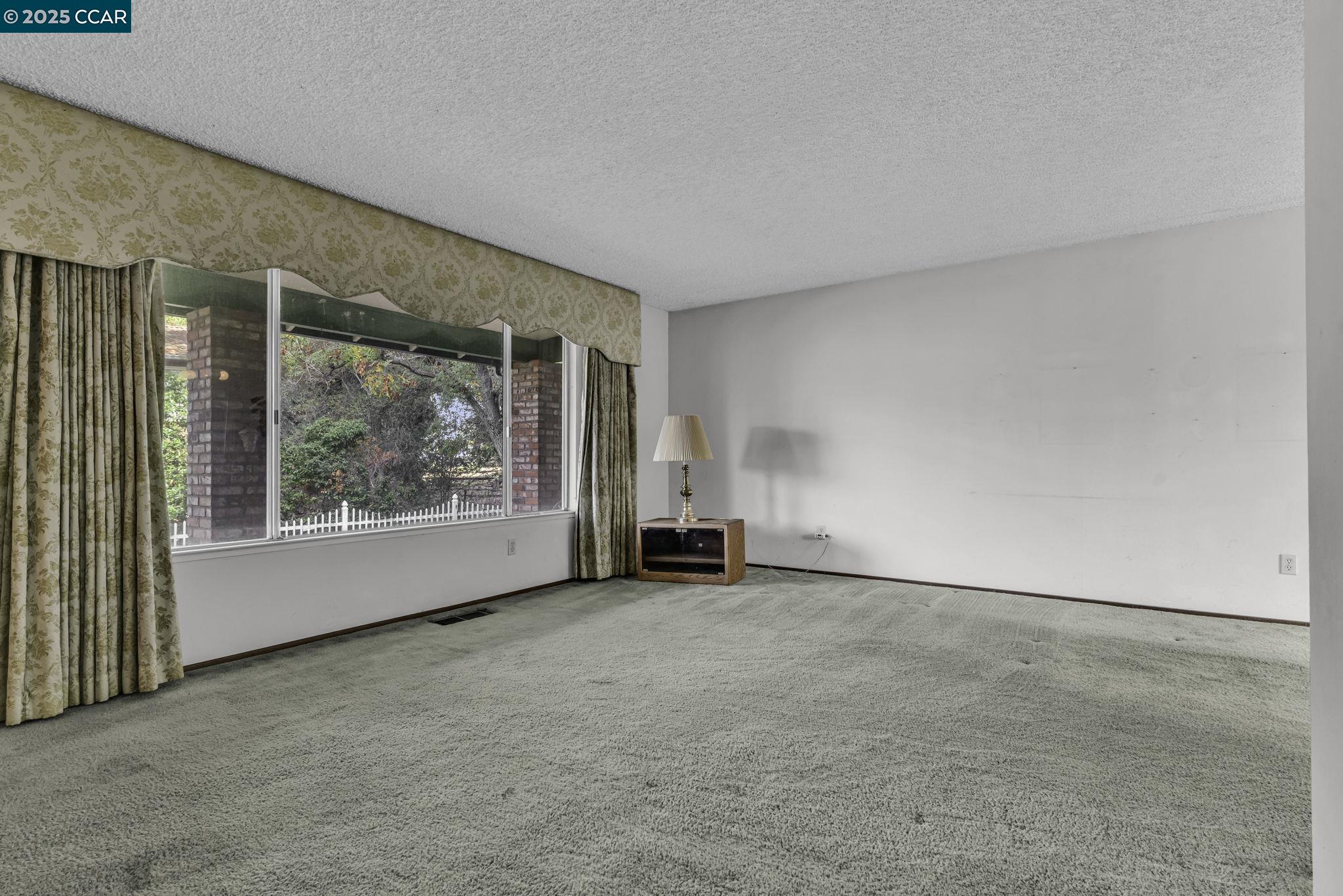 1239 Krona Ln