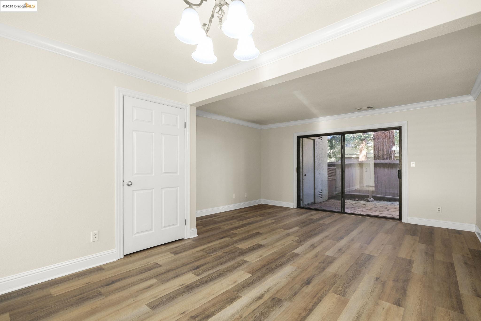 2141 Northwood Cir # B