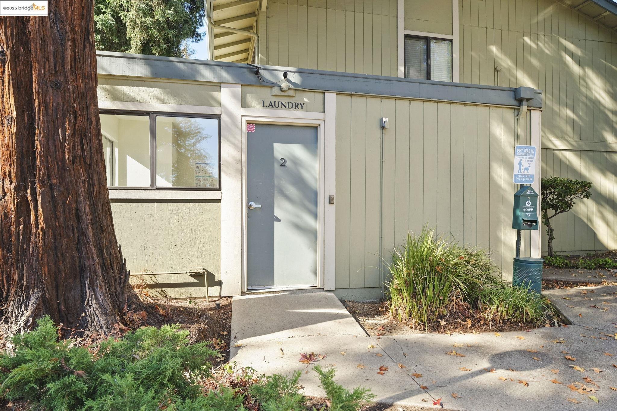 2141 Northwood Cir # B