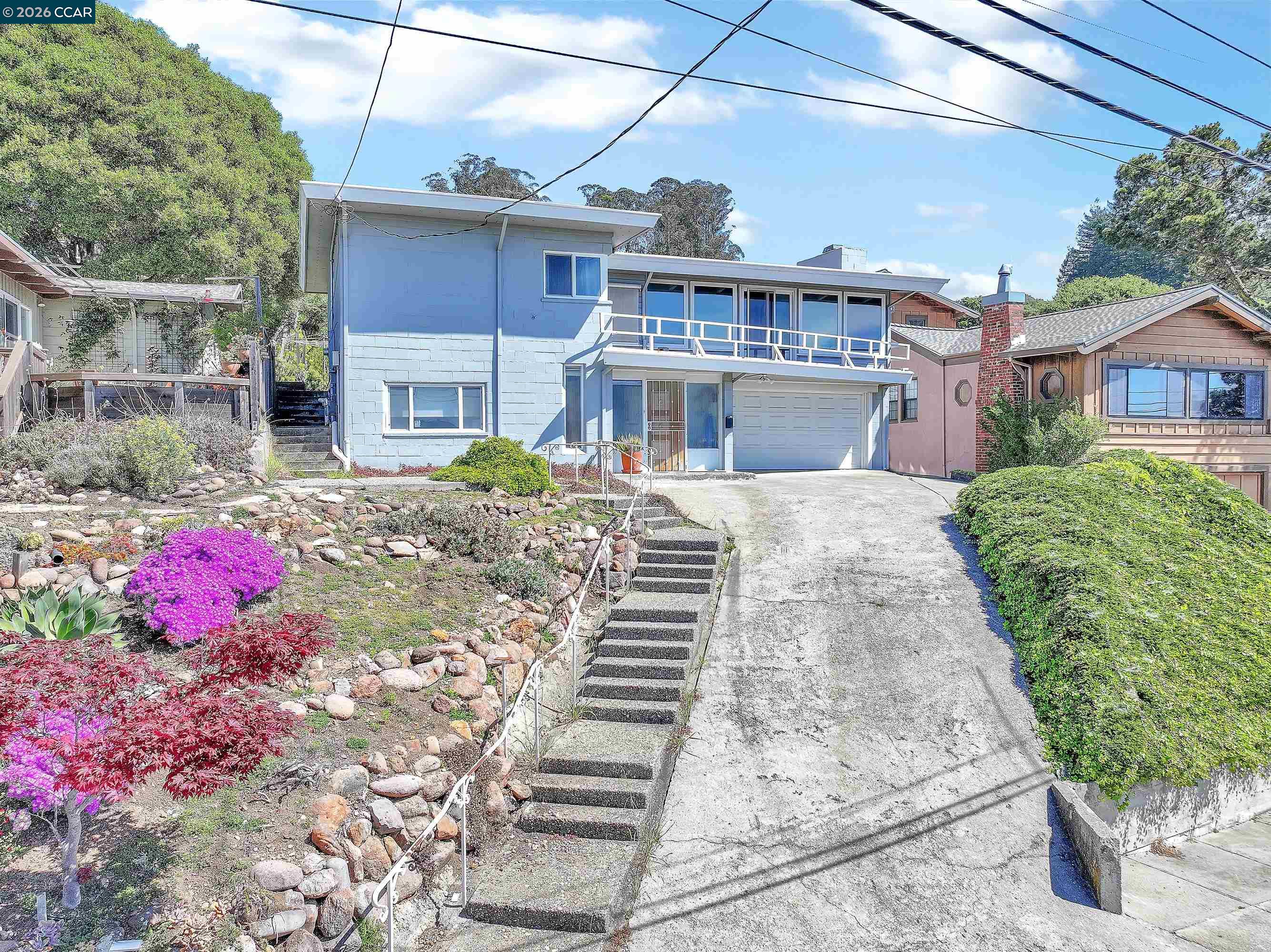 832 Contra Costa Dr