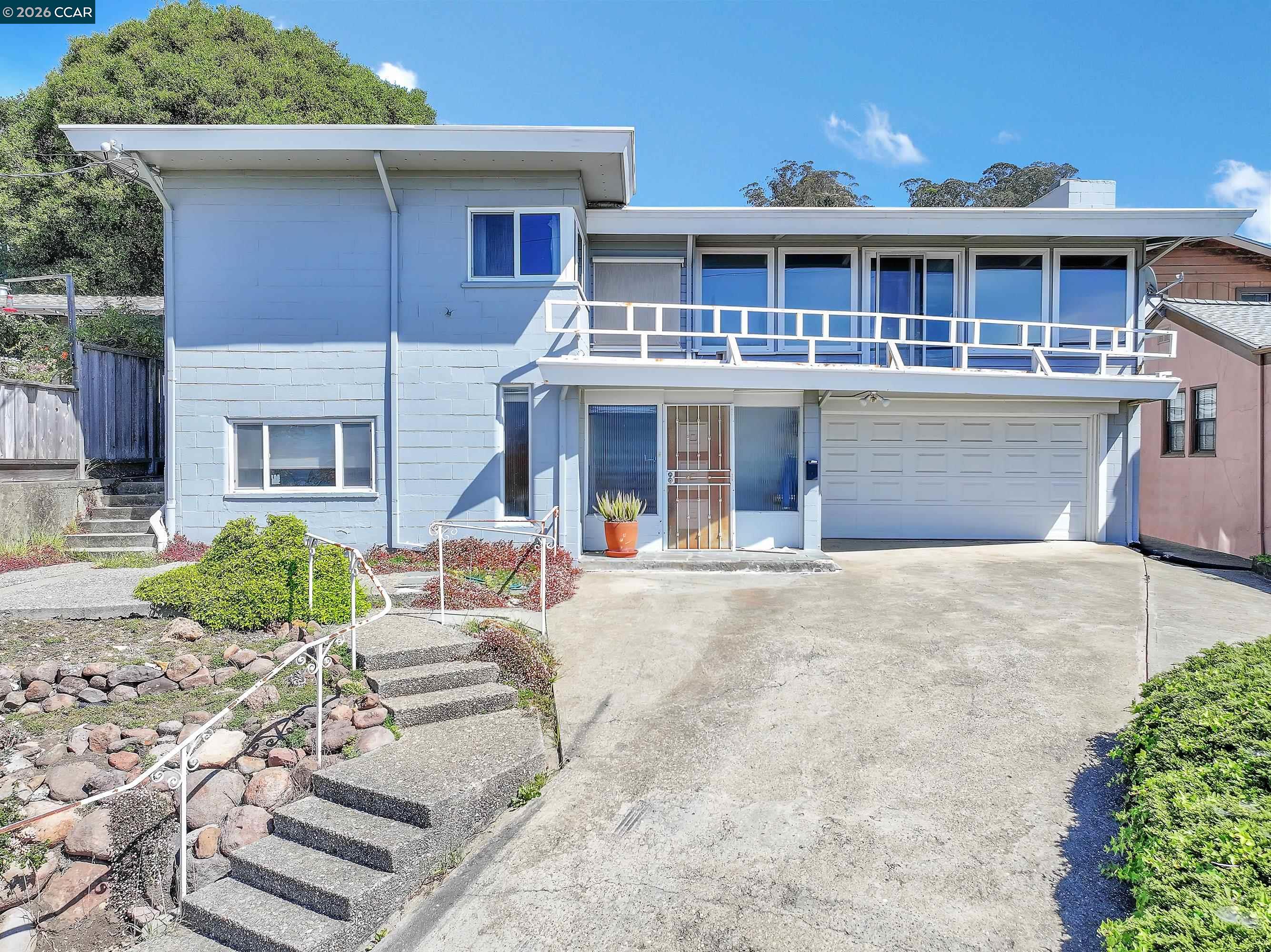 832 Contra Costa Dr