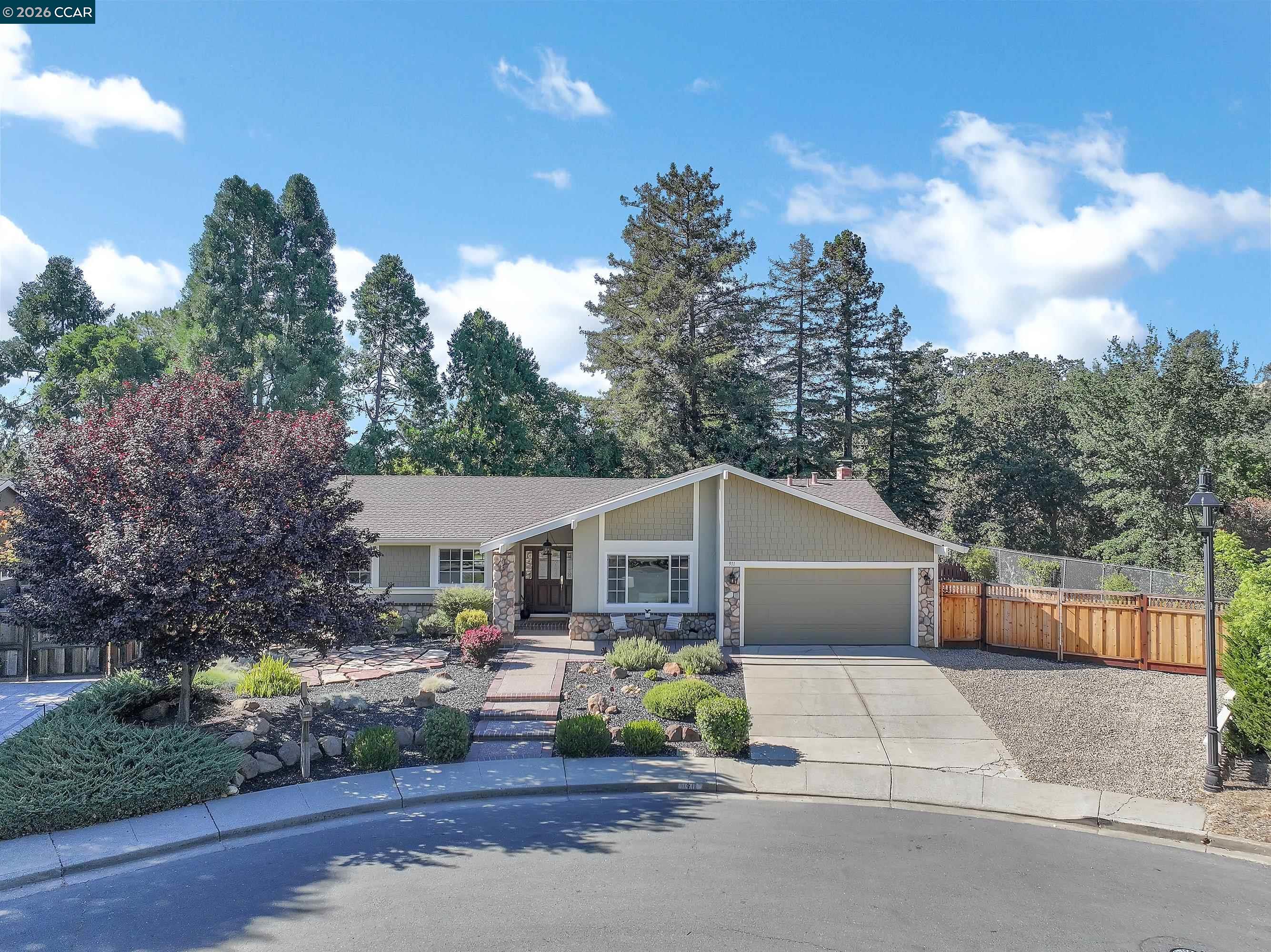 911 Berendsen Ct