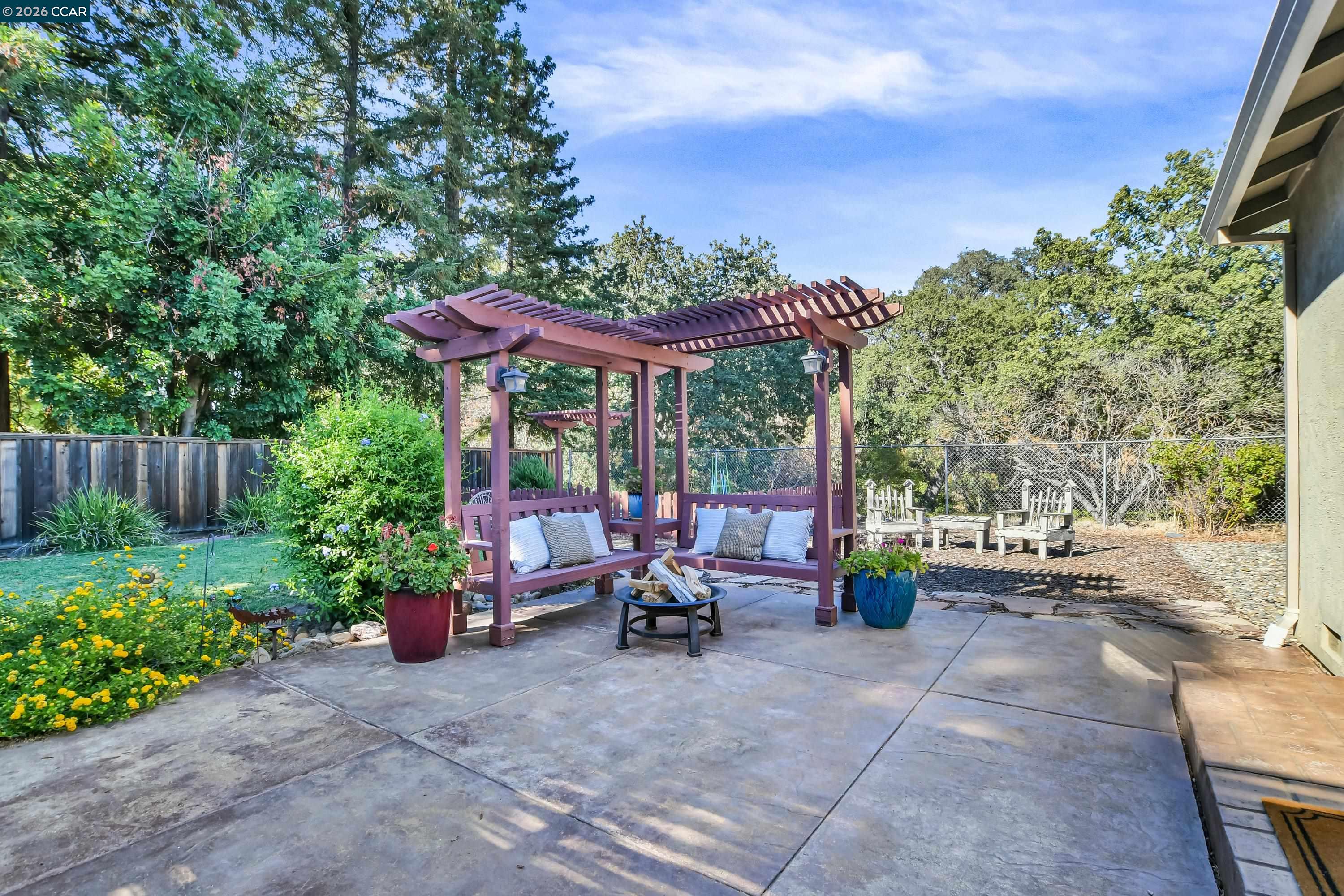 911 Berendsen Ct