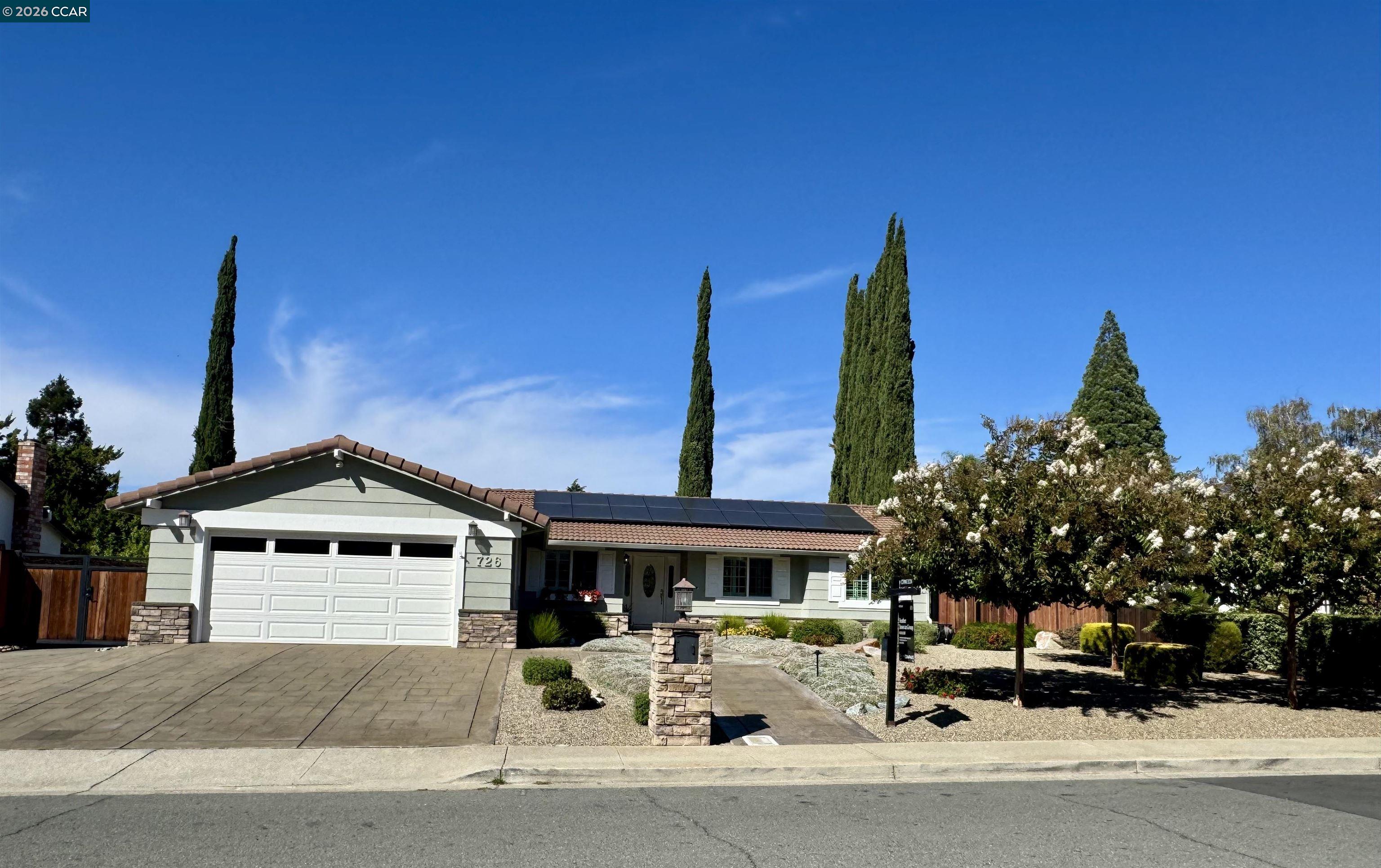 726 Bloching Cir