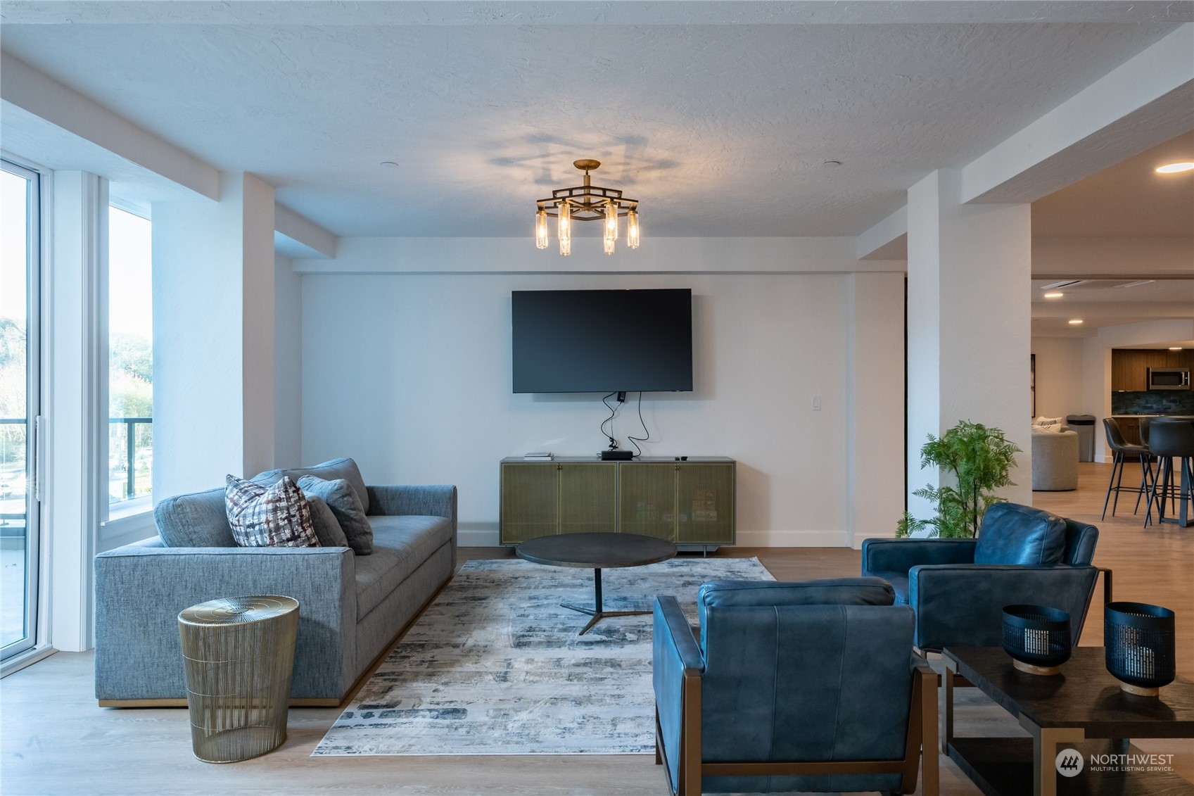 4907 Main Street Unit: 827