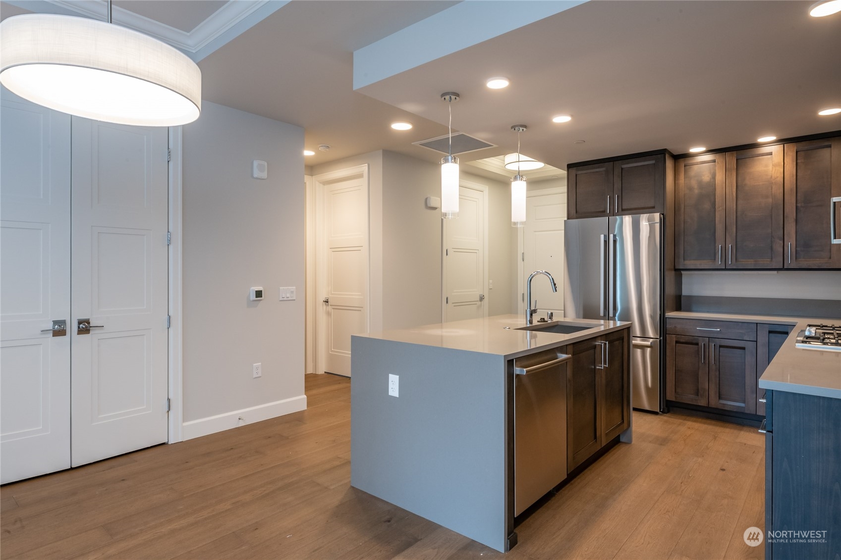 4907 Main Street Unit: 827