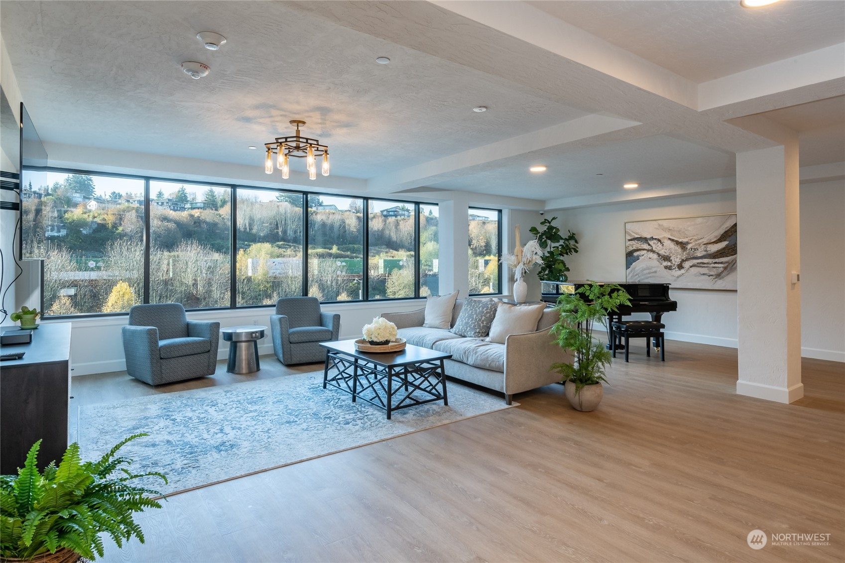 4907 Main Street Unit: 827