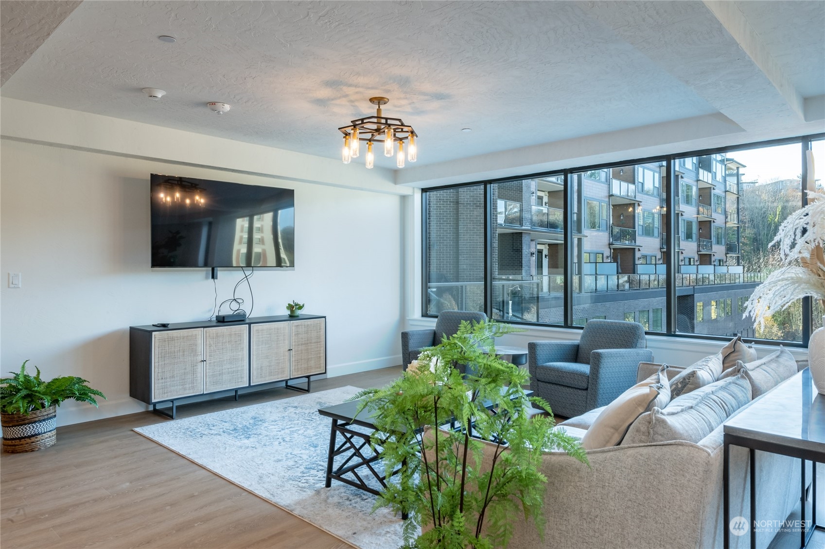 4907 Main Street Unit: 827