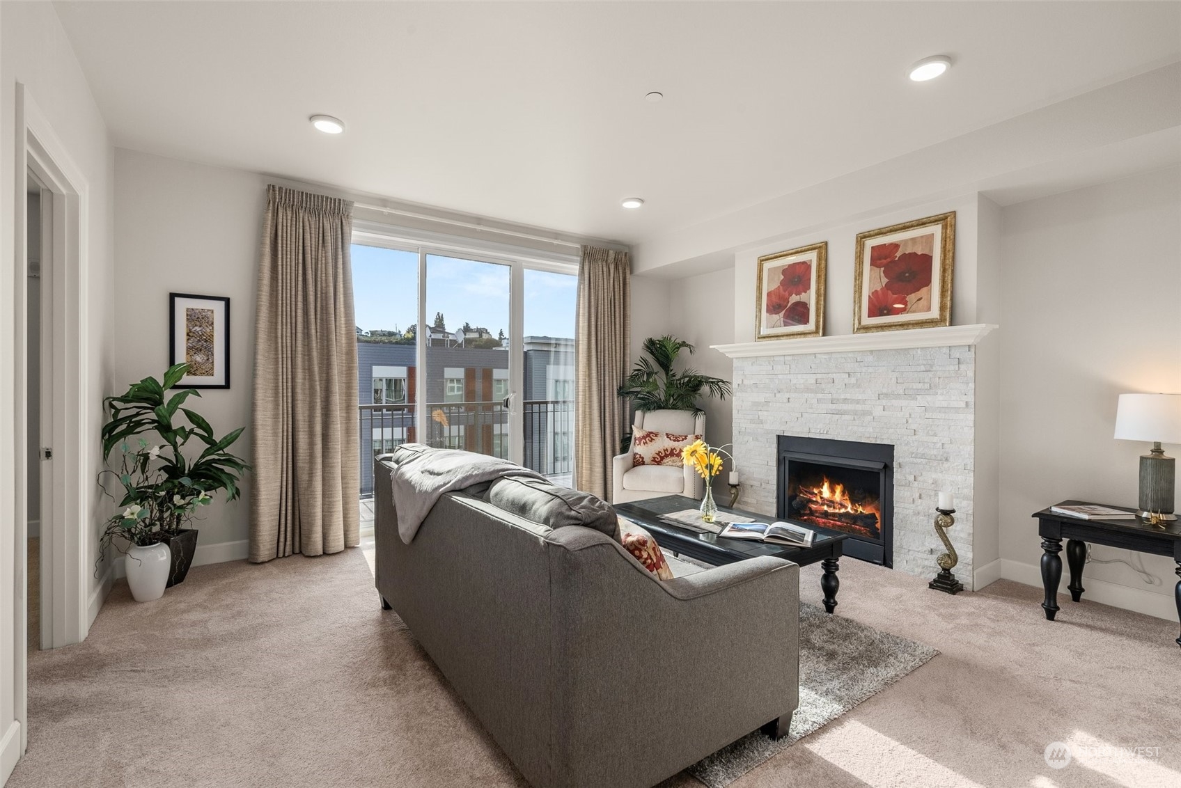 4961 Main Street #819