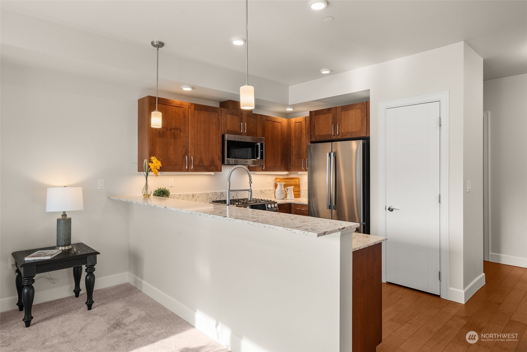 4961 Main Street #819