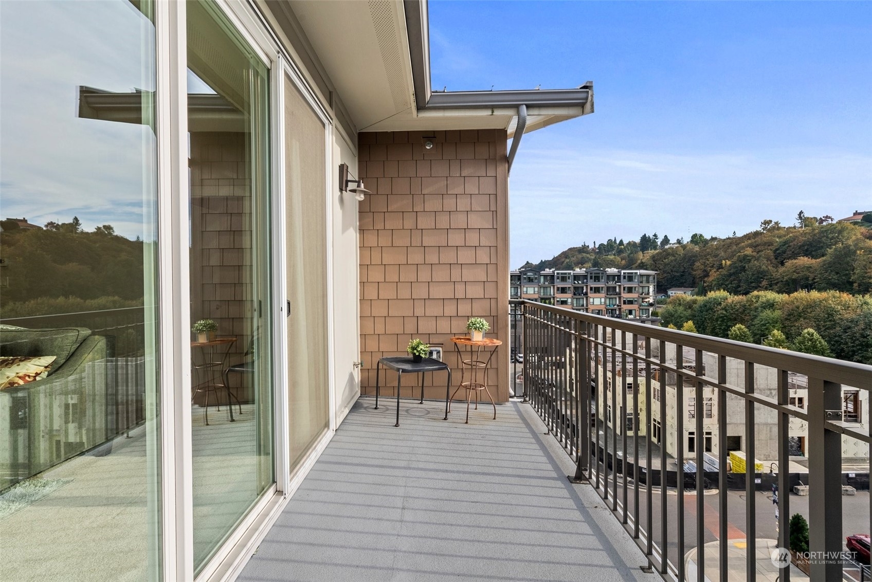 4961 Main Street #819